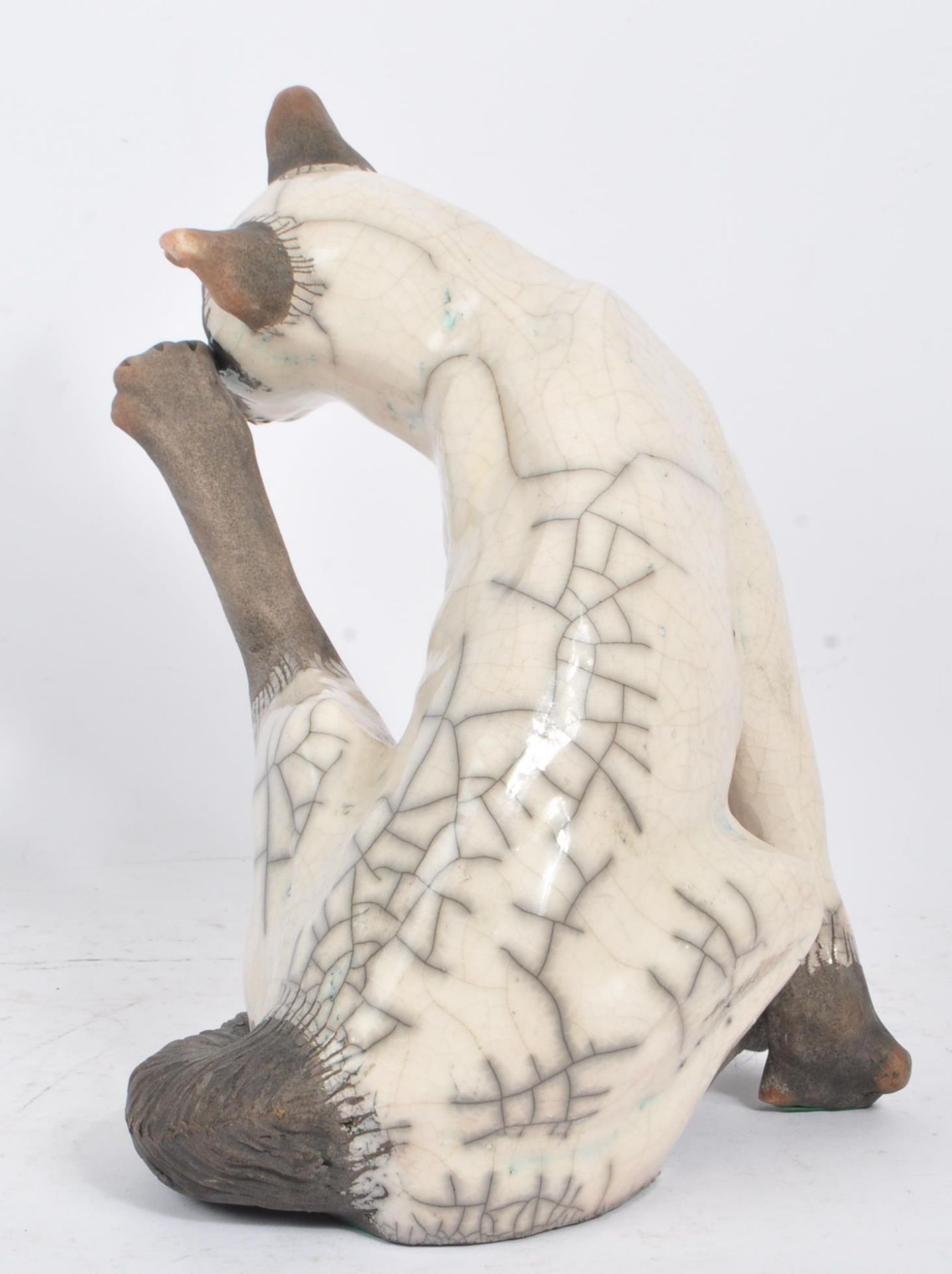 RUDGE CAT - CONTEMPORARY RAKU MODEL OF SIAMESE CAT - Image 3 of 6