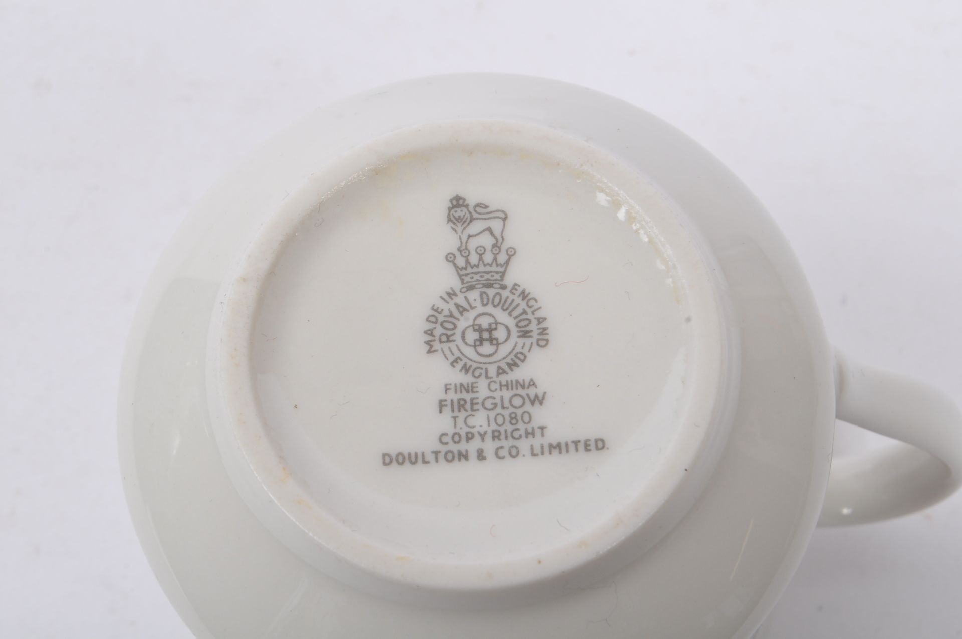 STAFFORDSHIRE / ROYAL DOULTON - COLLECTION OF CHINA ITEMS - Bild 8 aus 8