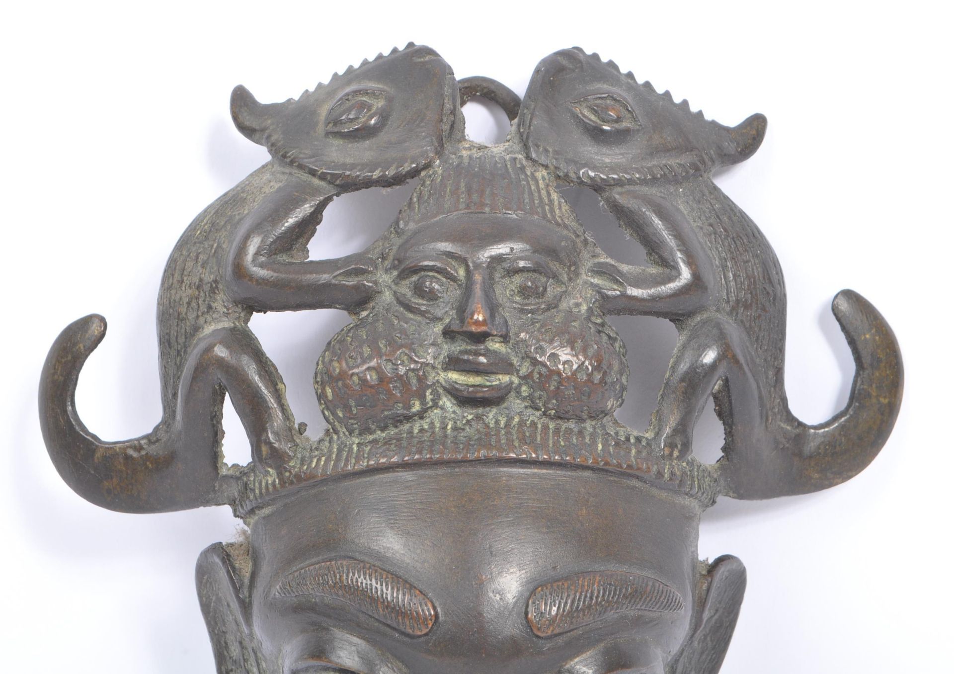 20TH CENTURY NORTH AFRICAN BRONZE MASK - Image 2 of 5