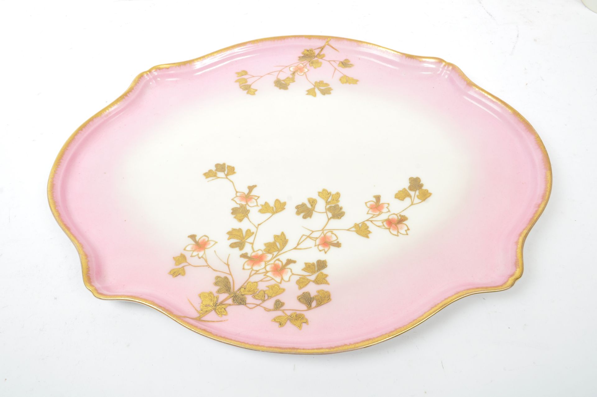 EDWARDIAN PINK GILT BACHELOR SERVICE WITH TRAY - Bild 4 aus 5