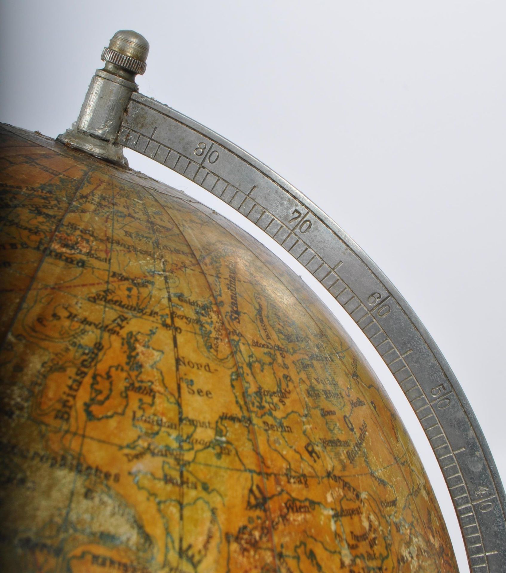 1940S GERMAN ROTATING DESKTOP WORLD GLOBE - Image 5 of 6