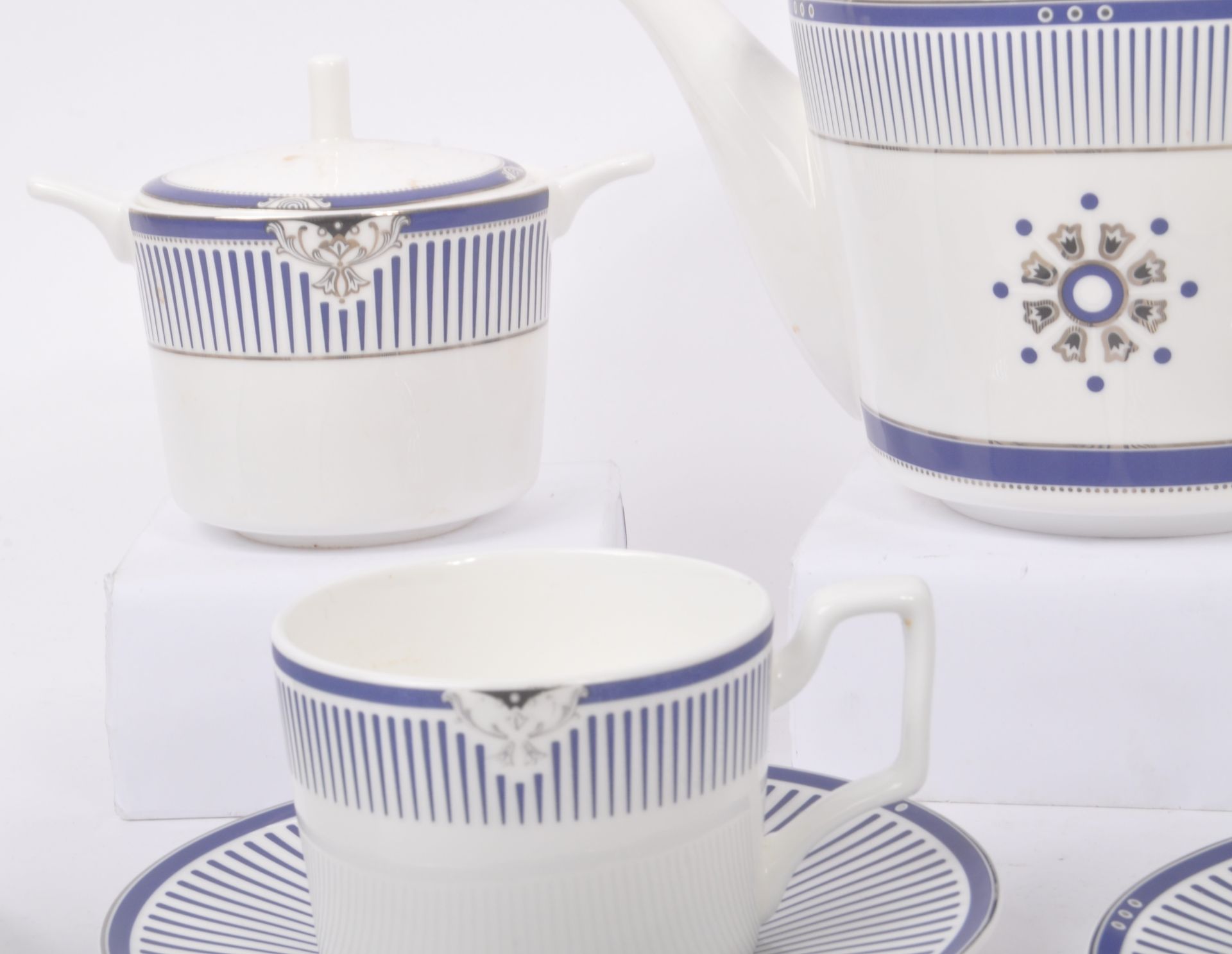 TANG HUAYI - DECO STYLE FINE BONE CHINA TEA SERVICE - Bild 6 aus 7