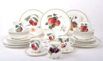 THE ROYAL HORTICULTURAL SOCIETY - HOOKER'S FRUIT PATTERN TEA SET