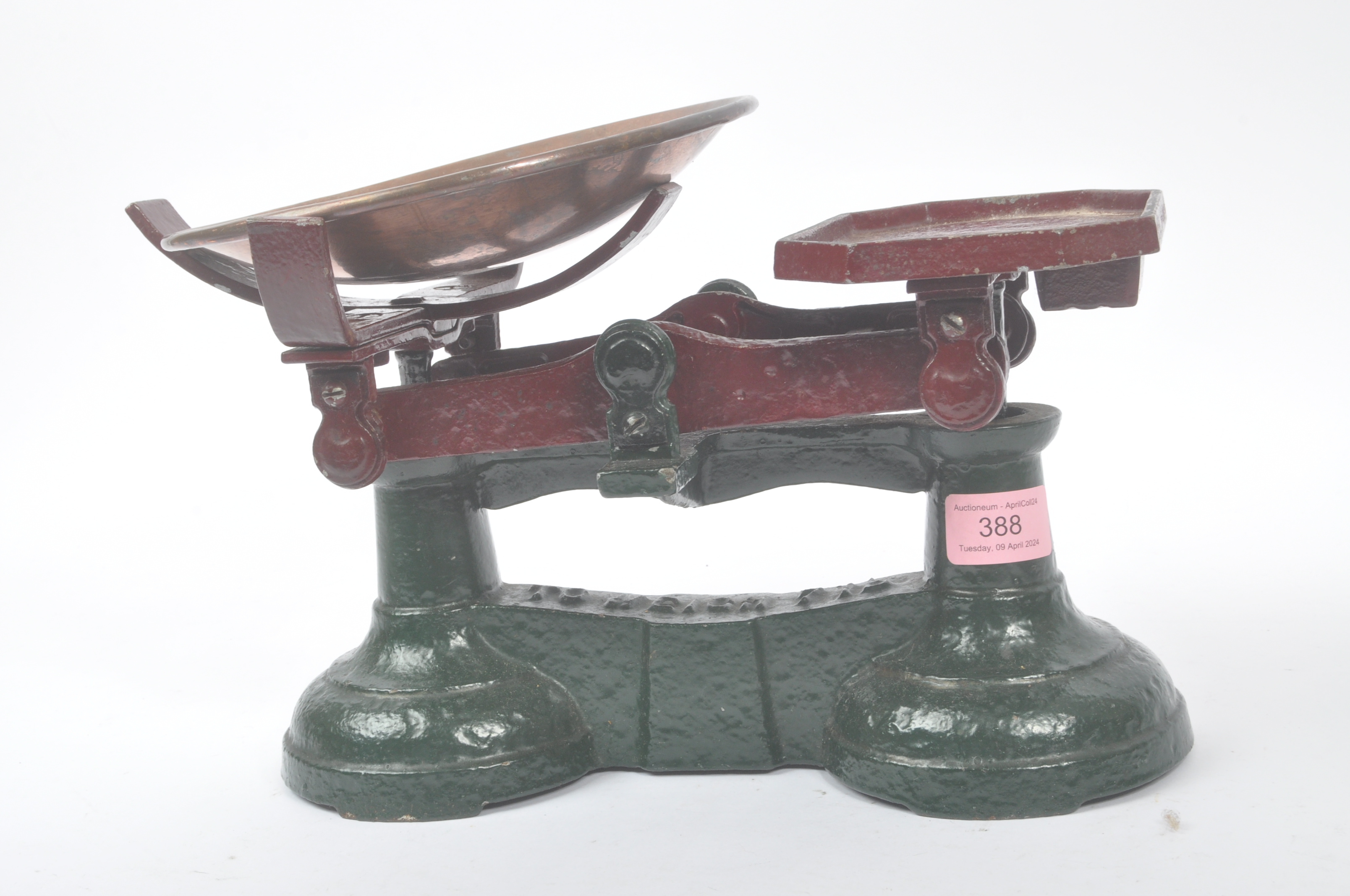 SET OF EARLY 20TH CENTURY CAST IRON WEIGHING SCALES - Image 10 of 10