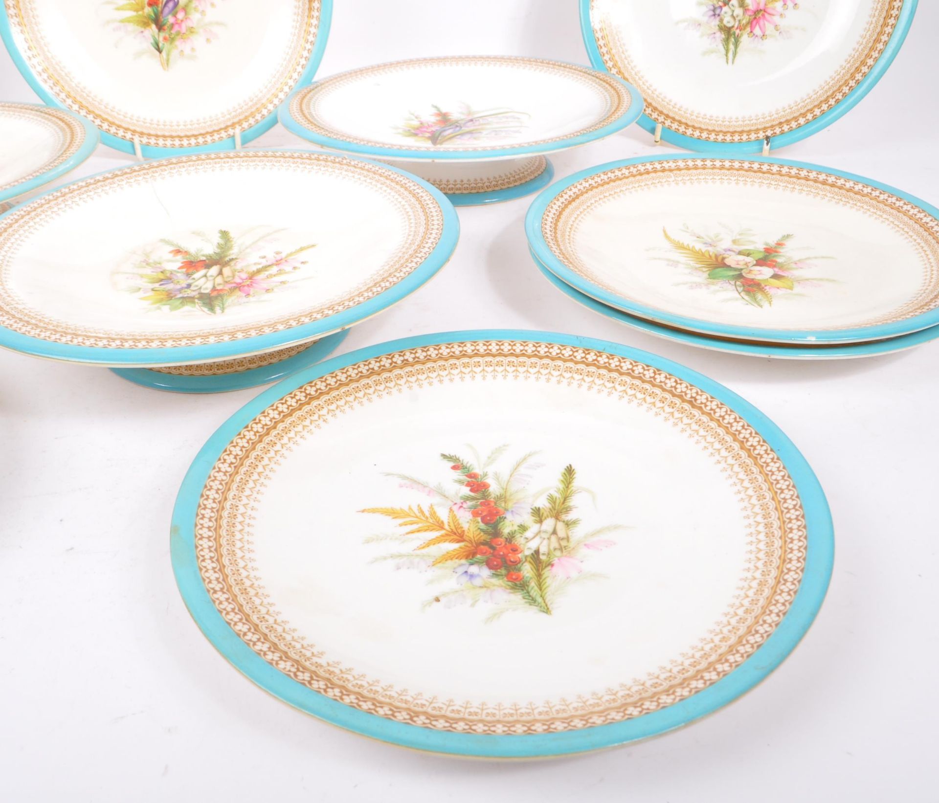 SET OF VICTORIAN ROYAL WORCESTER 'BOTANICAL' PLATES & TAZZAS - Image 3 of 7