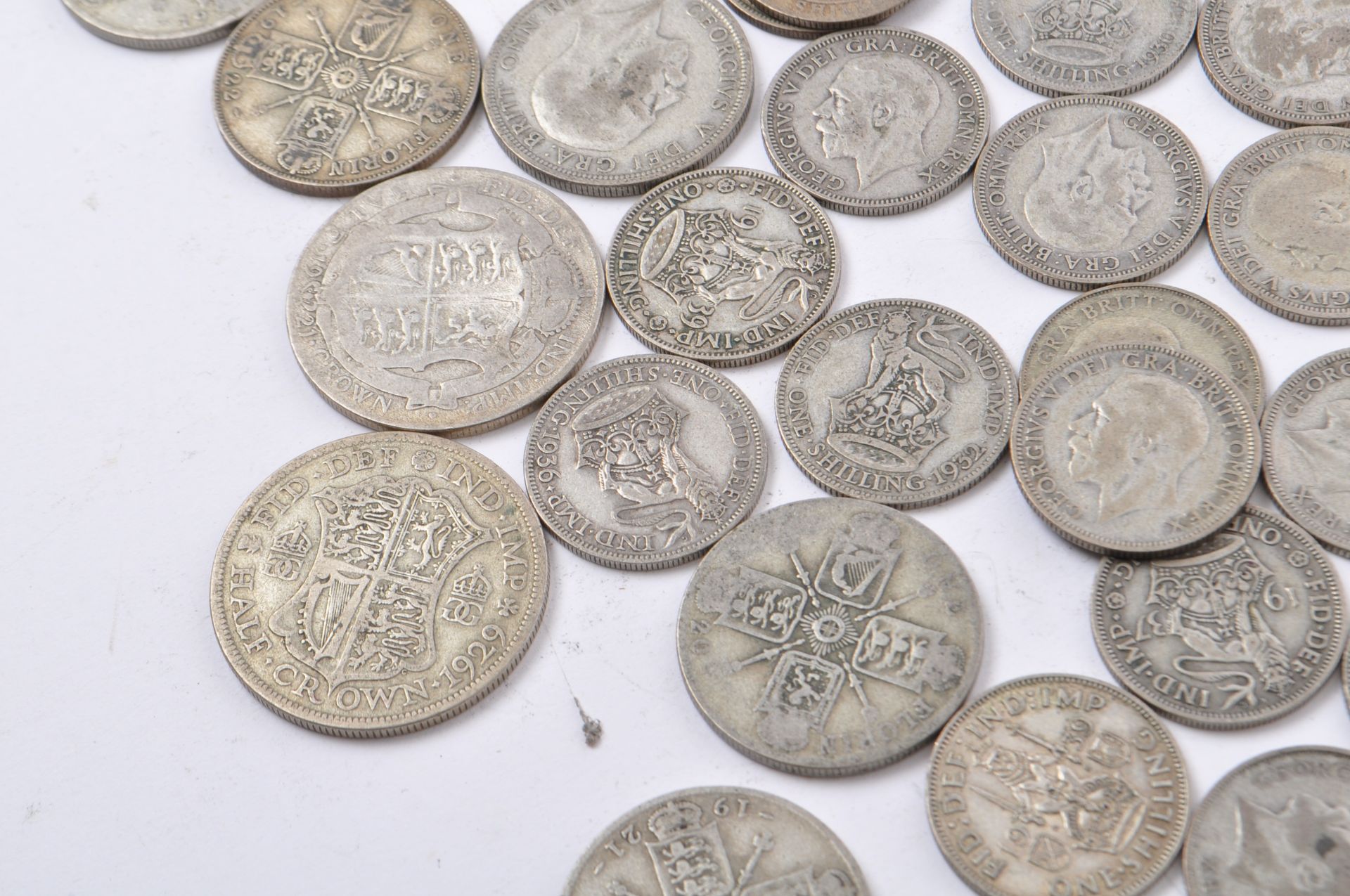 EIGHT EARLY 20TH CENTURY SILVER CIRCULATED CROWN COINS - Bild 3 aus 9