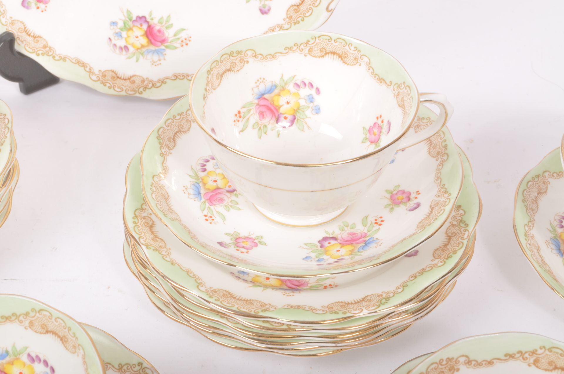 ROYAL ALBERT - EARLY 20TH CENTURY PORCELAIN TEA SERVICE - Image 8 of 8