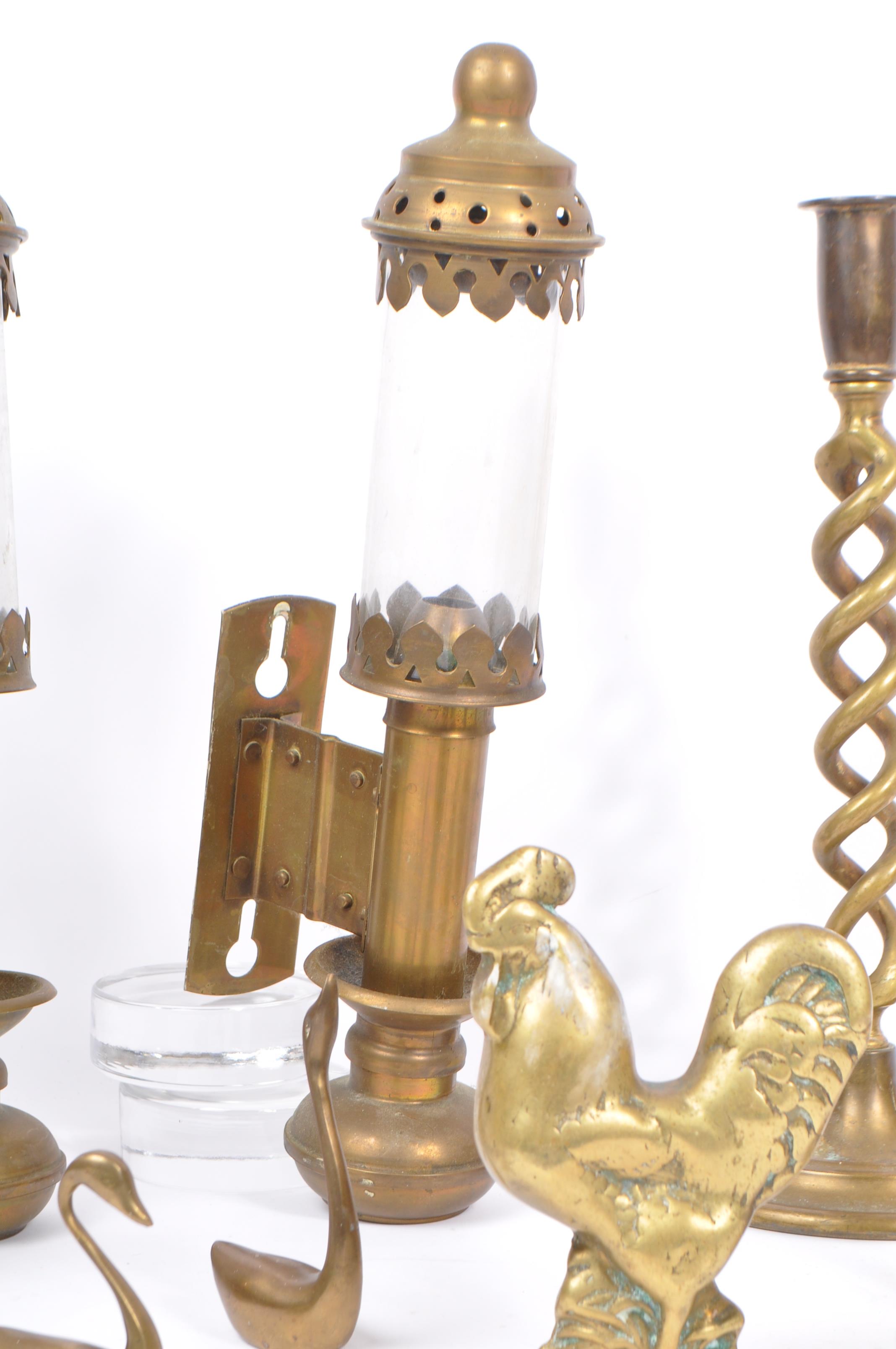 COLLECTION OF DECORATIVE BRASS AND LIGHTING WARES - Image 6 of 6