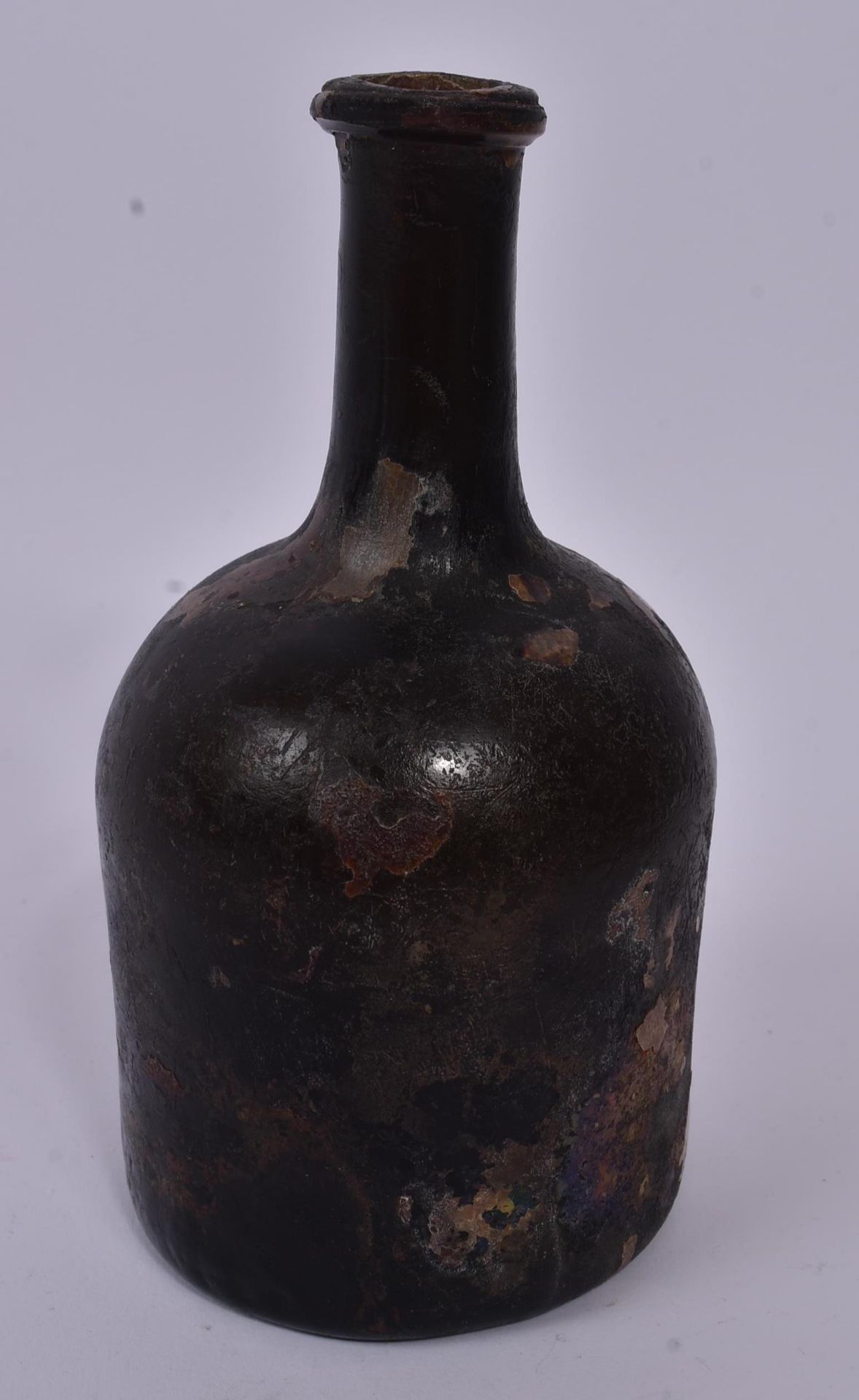 18TH CENTURY CIRCA 1700S GLASS SHIP WRECK WINE BOTTLE - Image 4 of 5