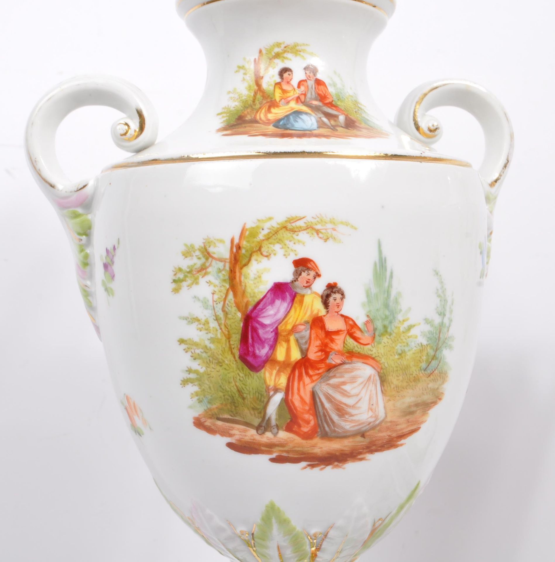 PAIR OF CHINA CONTINENTAL DRESDEN SPRAY STYLE URNS - Image 5 of 7
