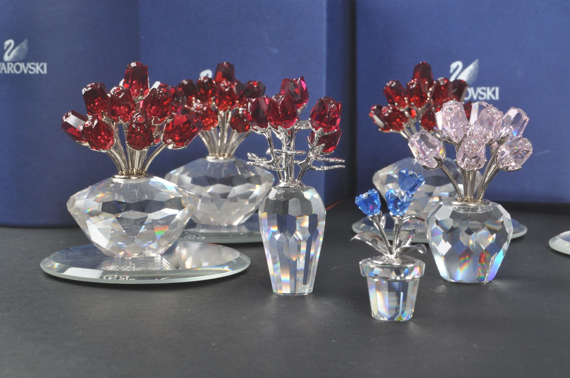 SWAROVSKI - COLLECTION OF CRYSTAL FLOWERS - Image 6 of 13