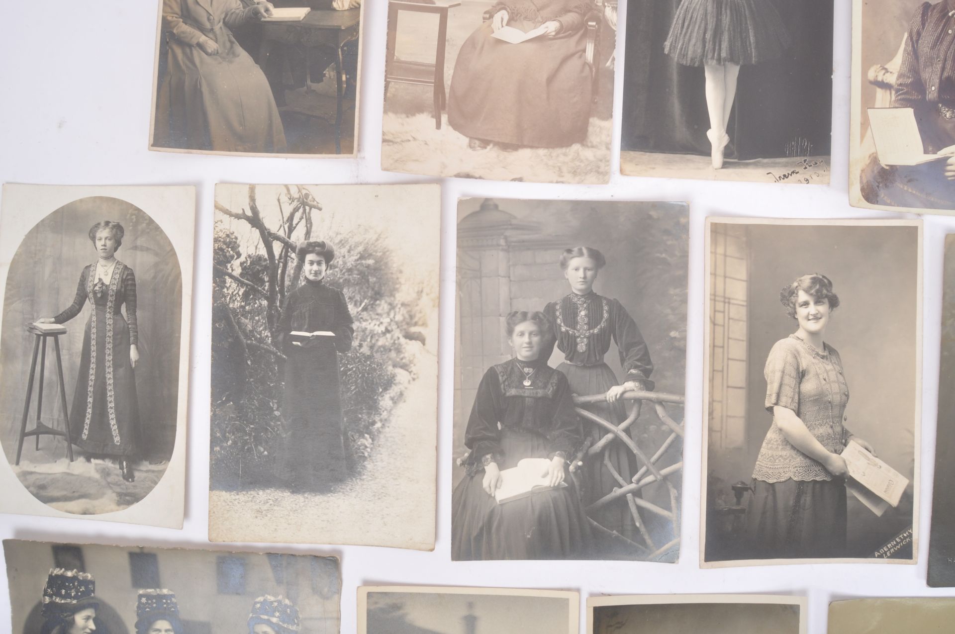 COLLECTION OF REAL PHOTO POSTCARDS OF SOCIAL HISTORY WOMEN - Bild 10 aus 15