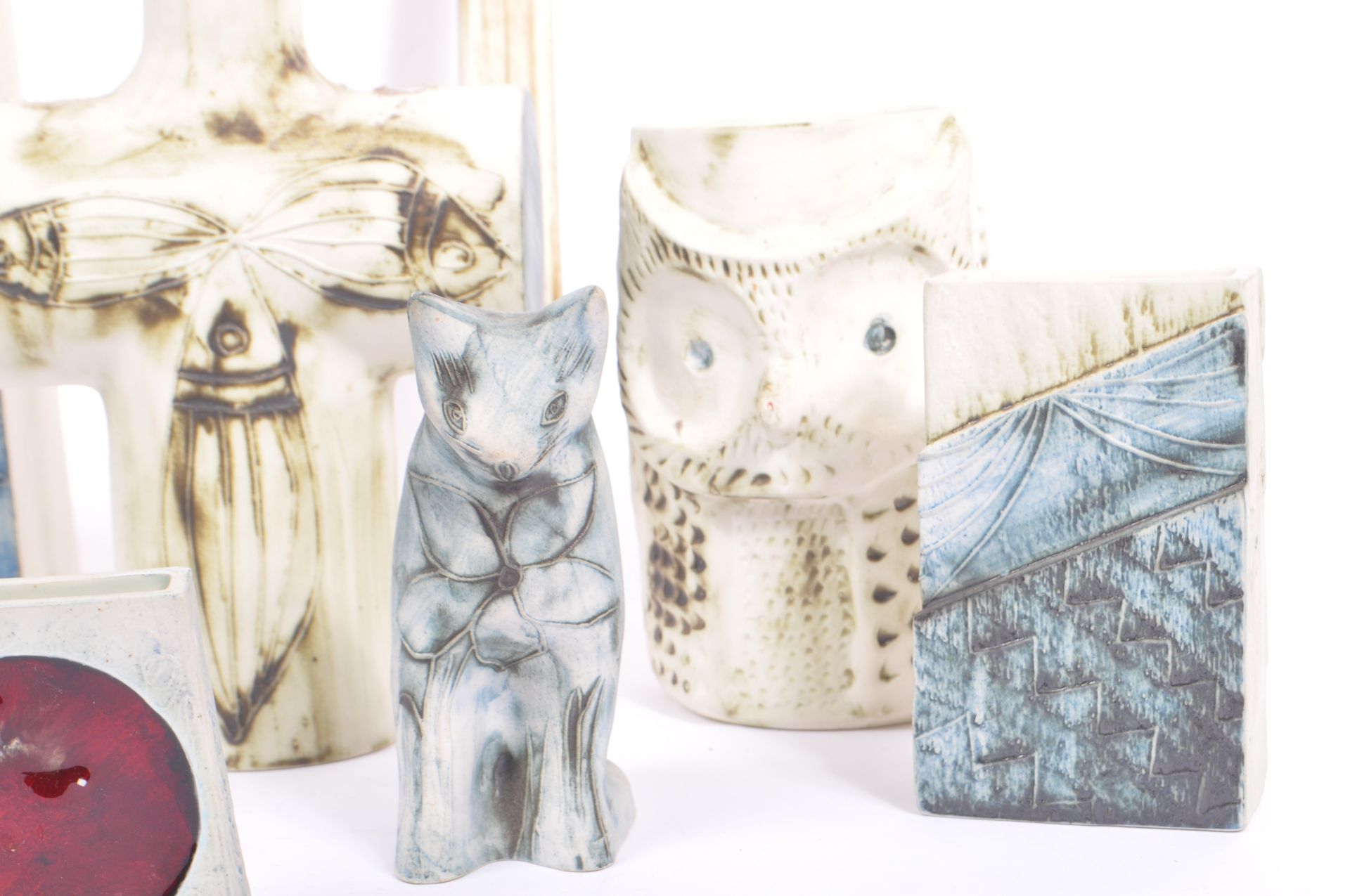 CARN STUDIO - NINE CORNWALL ART POTTERY EXAMPLES - Bild 3 aus 7