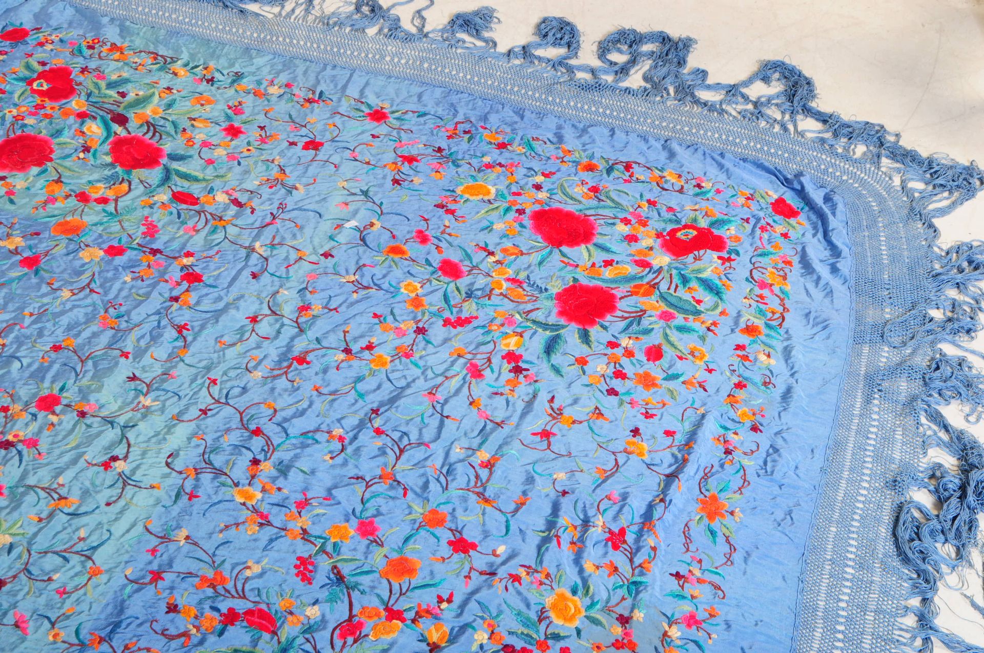 QING DYNASTY SILK EMBROIDERED CHINESE TEXTILE SHAWL THROW - Image 5 of 8