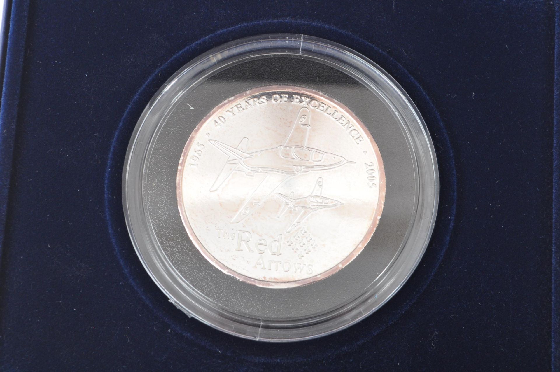 UNITED KINGDOM - SILVER PROOF RED ARROWS 2005 COIN - Image 2 of 4