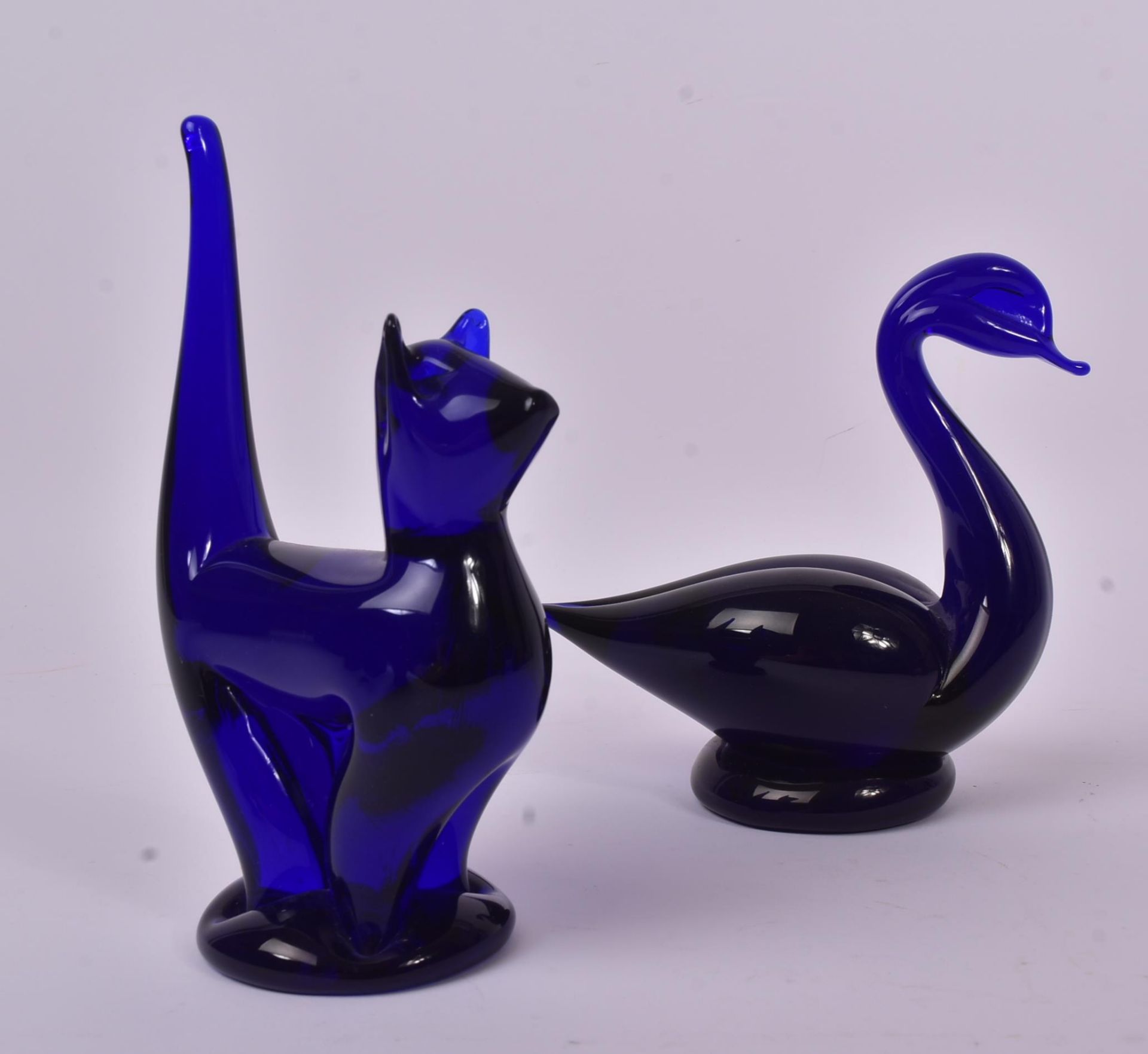 BRISTOL BLUE - COLLECTION OF CONTEMPORARY GLASS ITEMS - Image 3 of 5