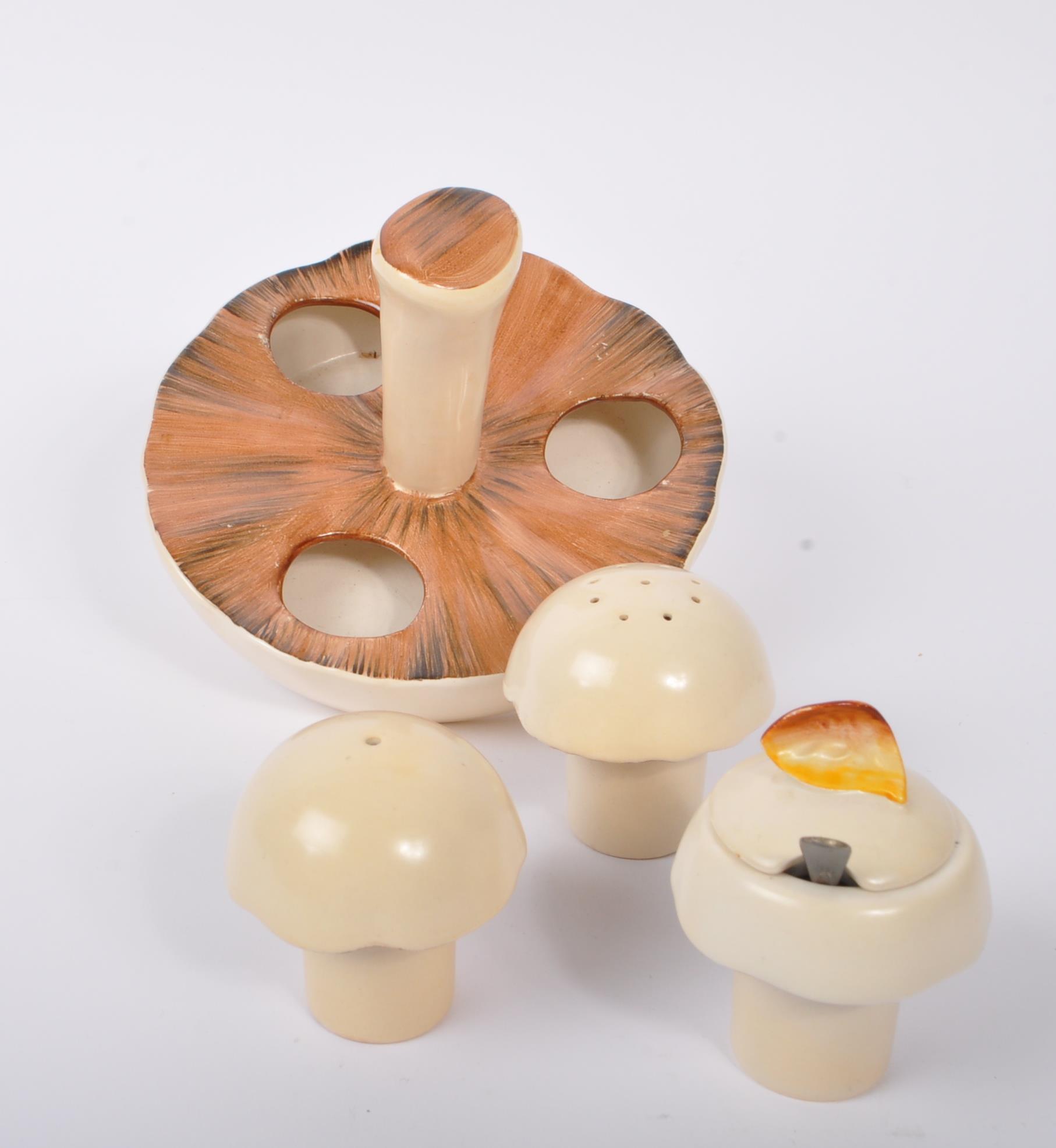 CARLTON WARE - CONTEMPORARY MUSHROOM CRUET / CONDIMENT SET - Image 5 of 6