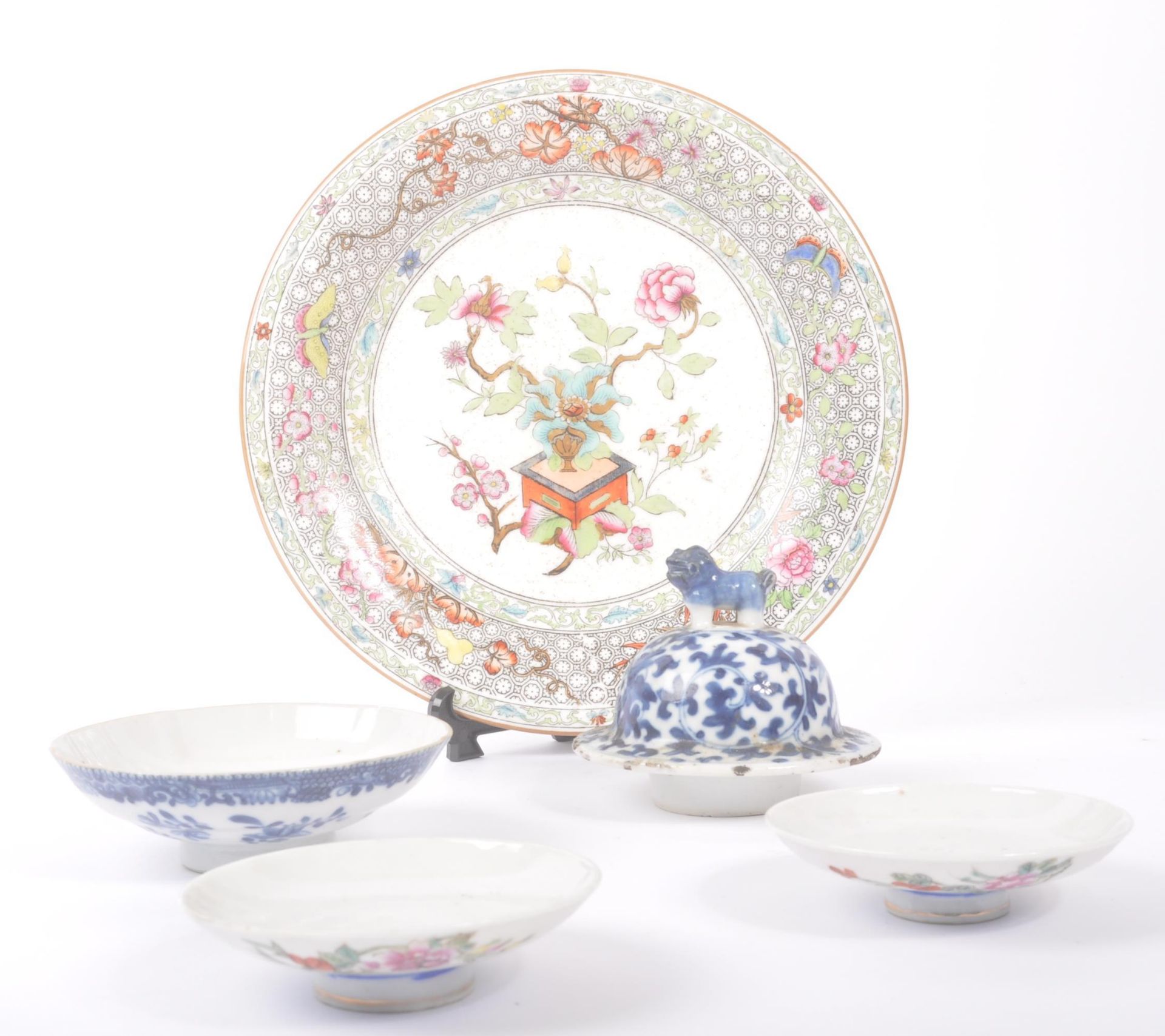 COLLECTION OF 19TH CENTURY PORCELAIN CHINESE ITEMS