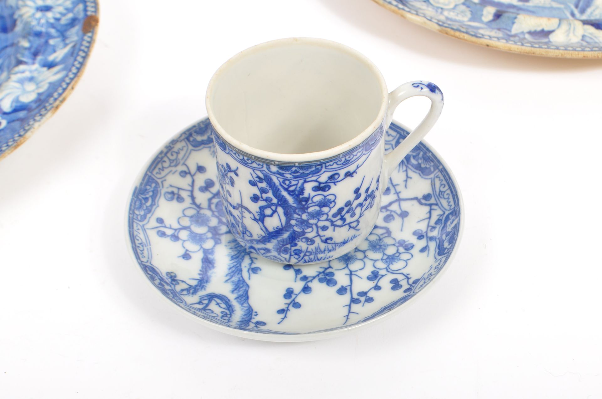 COLLECTION OF 19TH CENTURY & LATER BLUE AND WHITE CERAMICS - Image 9 of 12