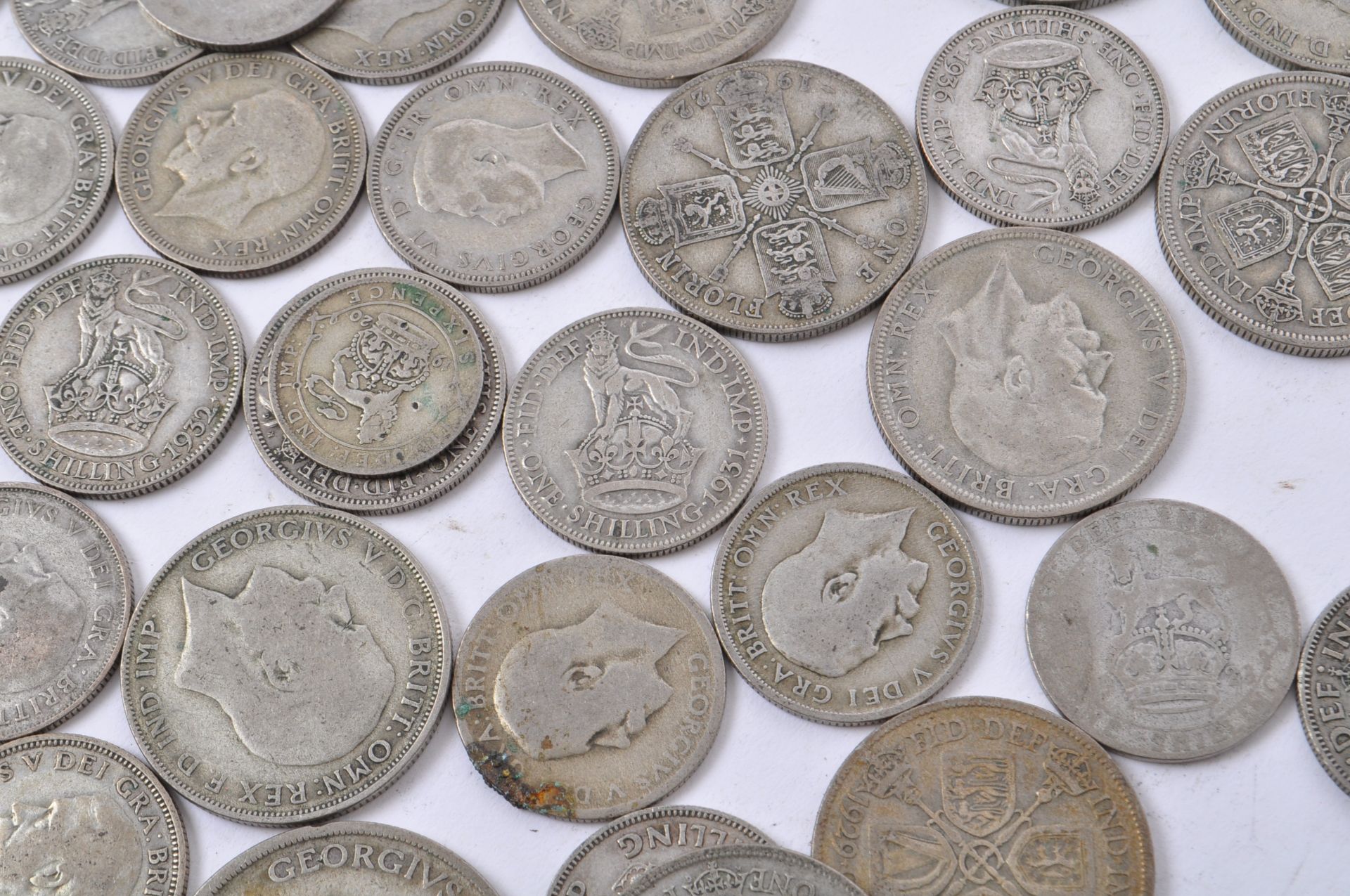 EIGHT EARLY 20TH CENTURY SILVER CIRCULATED CROWN COINS - Bild 9 aus 9