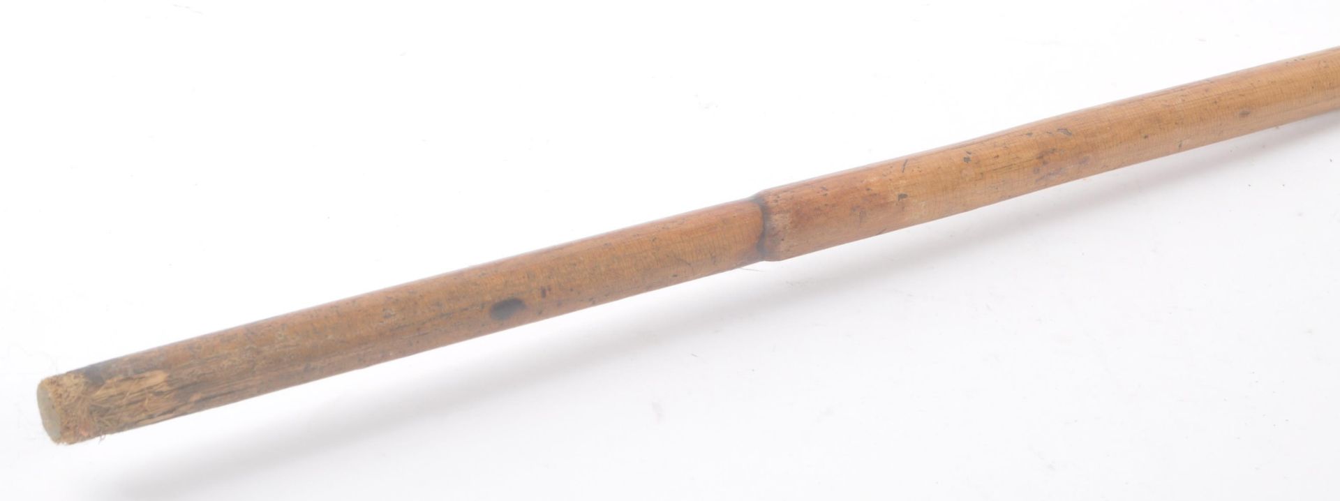 BAMBOO WALKING STICK WITH CARVED HORN HANDLE - Image 6 of 7