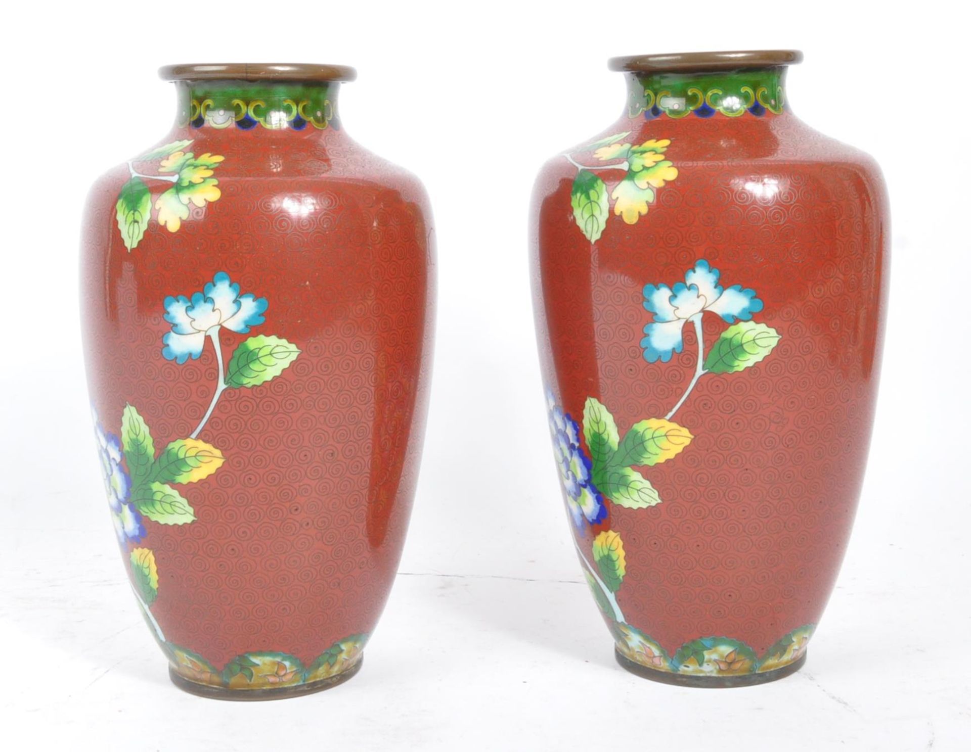 PAIR OF REPUBLIC EXPORT ENAMEL CHINESE VASES - Image 3 of 6