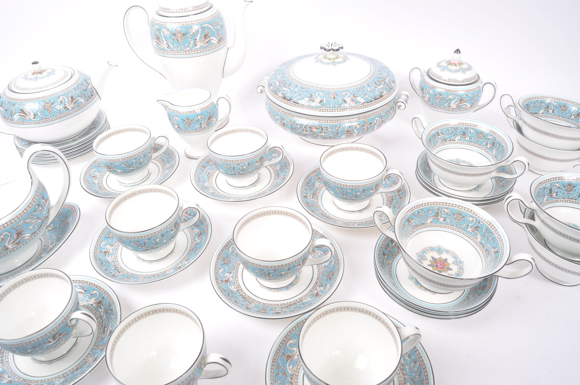 WEDGWOOD - FLORENTINE TEA AND COFFEE SERVICE - Image 10 of 11