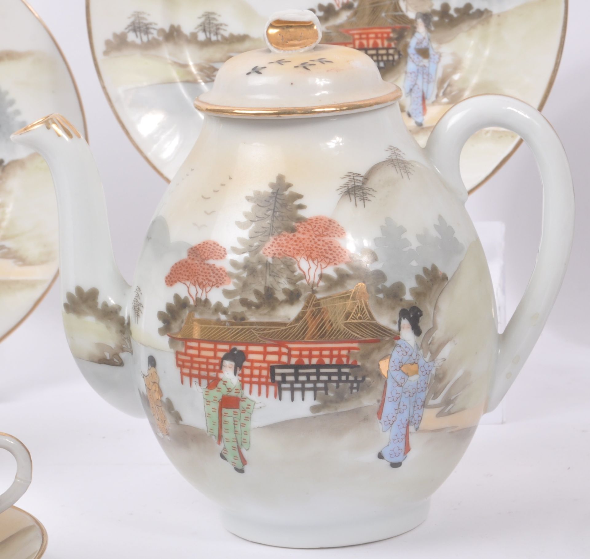 20TH CENTURY PORCELAIN JAPANESE TEA SERVICE - Image 2 of 8