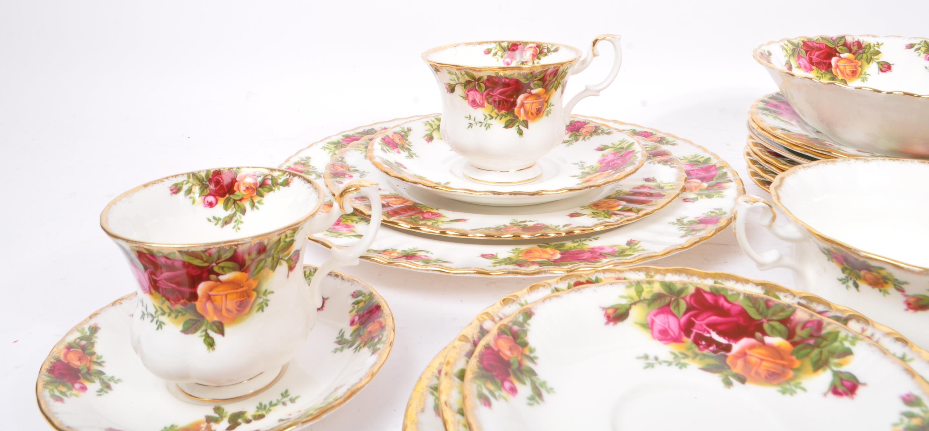 ROYAL ALBERT - OLD COUNTRY ROSES TABLE / TEA SERVICE - Image 4 of 7