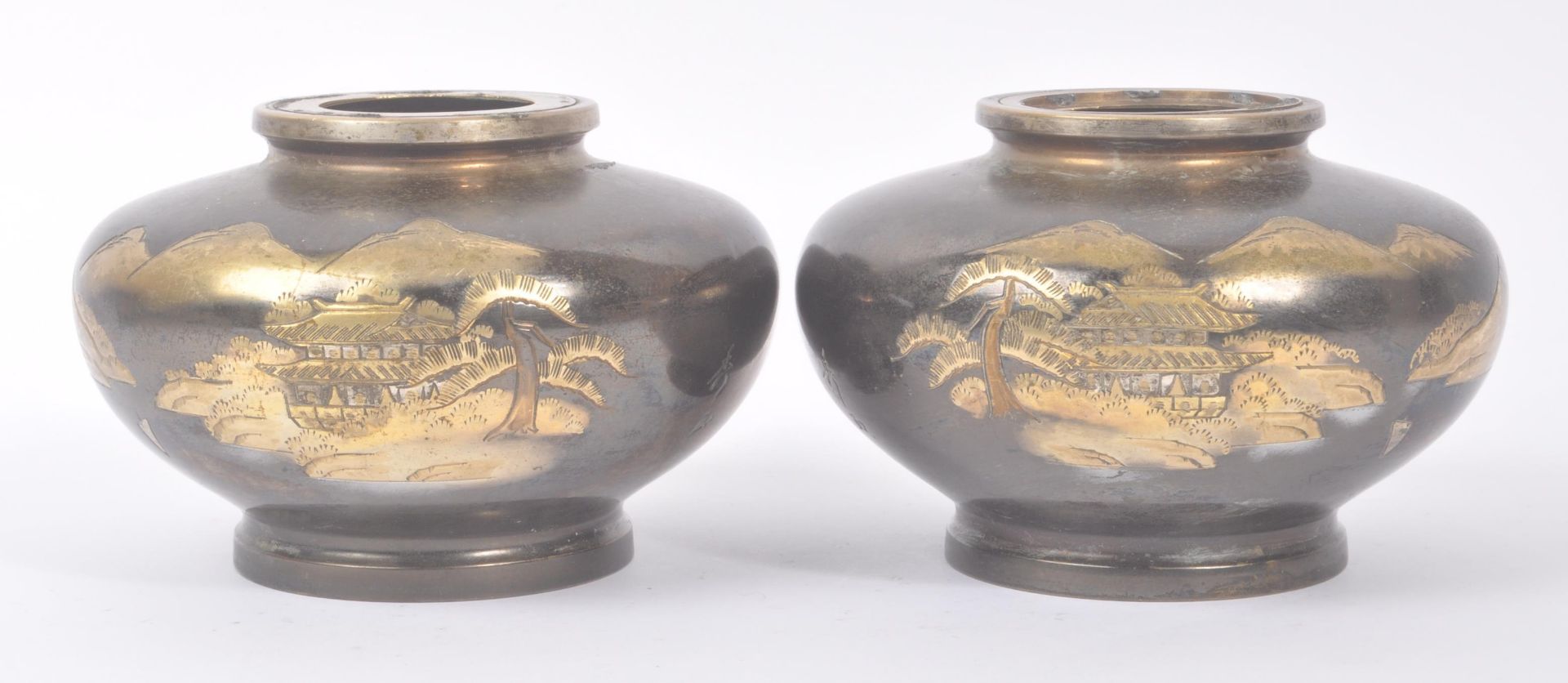 PAIR OF EARLY 20TH CENTURY JAPANESE BRASS VASES - Image 6 of 7