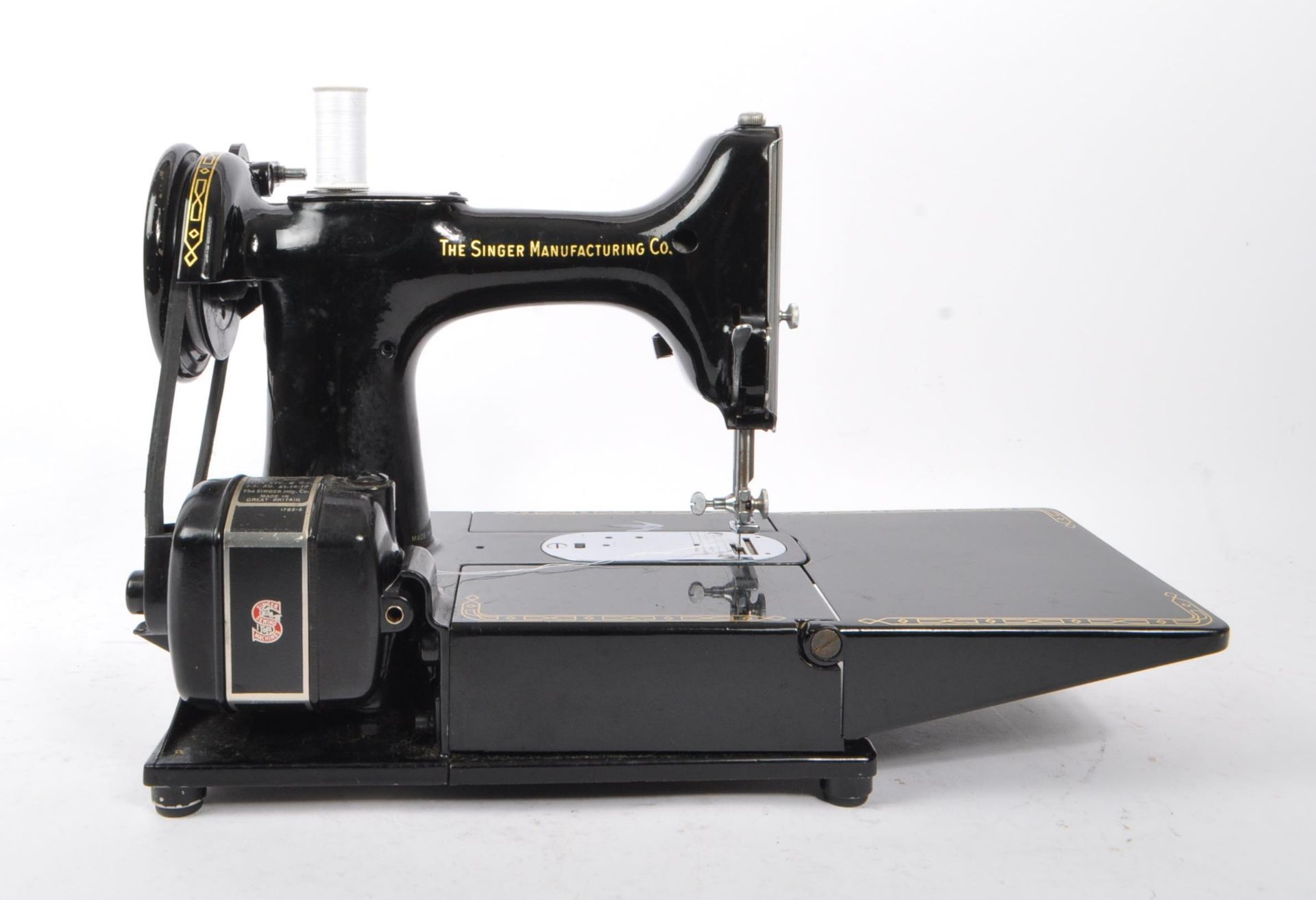 SINGER - 20TH CENTURY FEATHERWEIGHT 222K SEWING MACHINE - Bild 4 aus 6