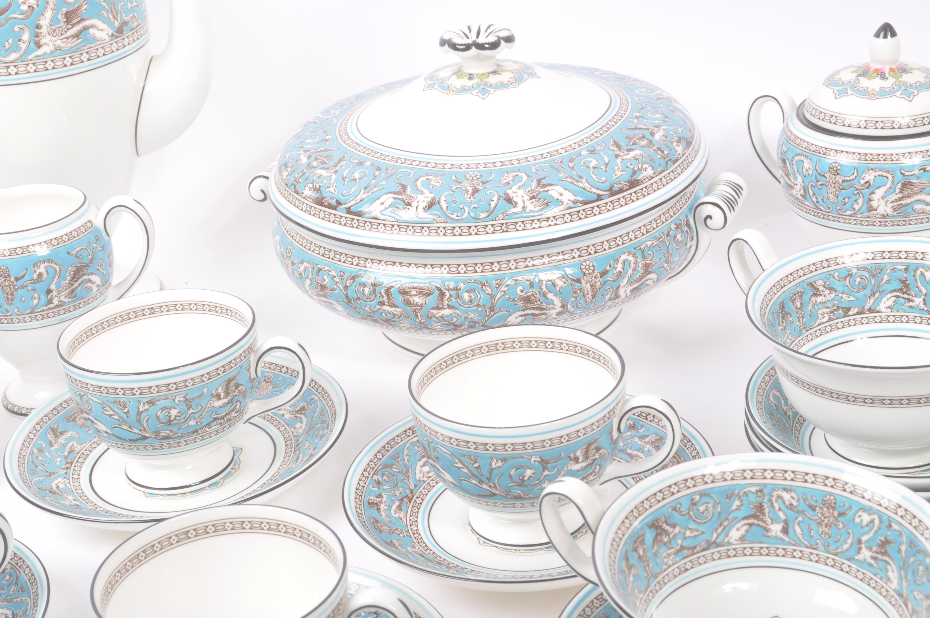 WEDGWOOD - FLORENTINE TEA AND COFFEE SERVICE - Image 6 of 11