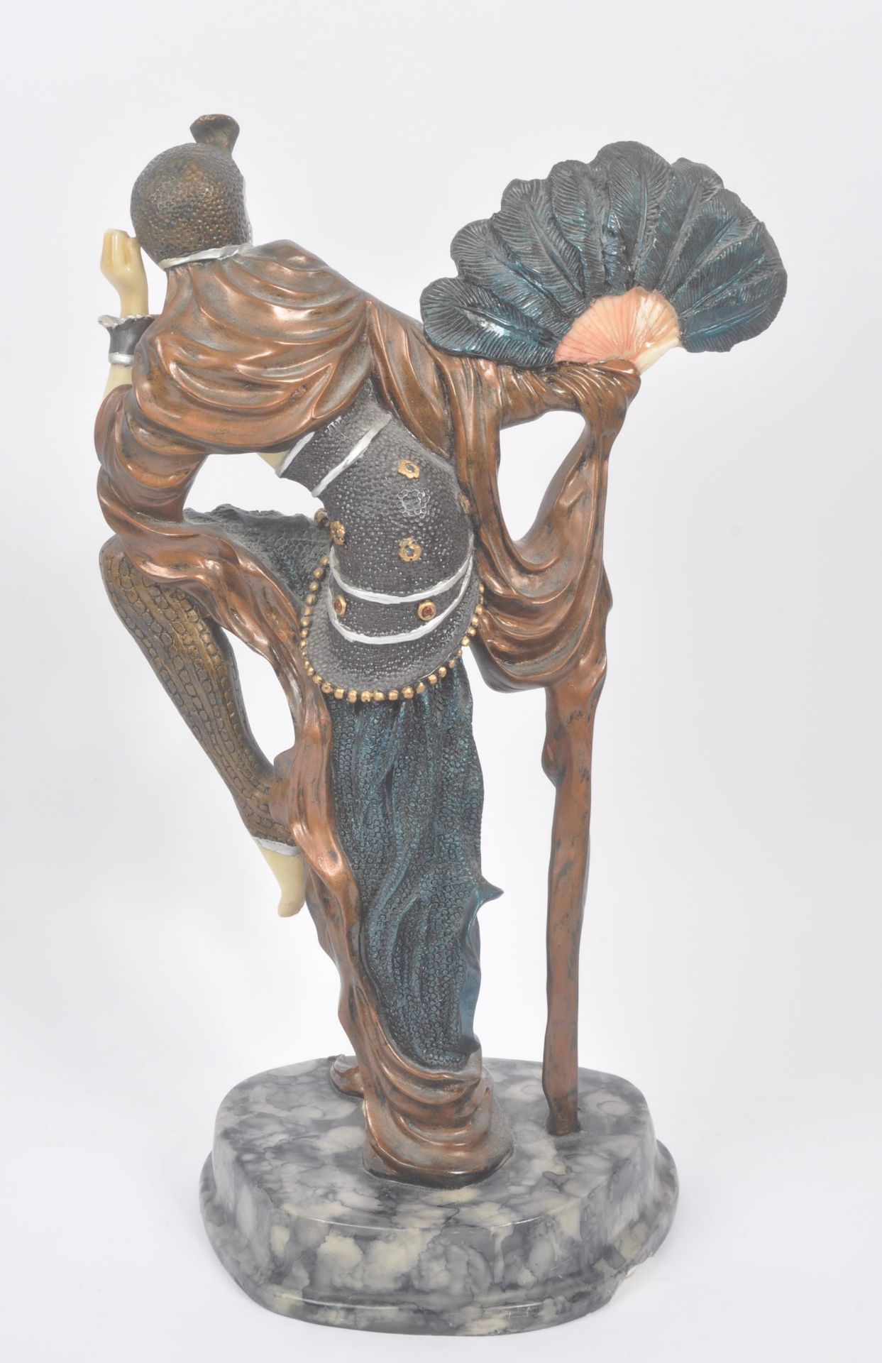 20TH CENTURY DECO STYLE RESIN DANCING FIGURINE - Image 2 of 5