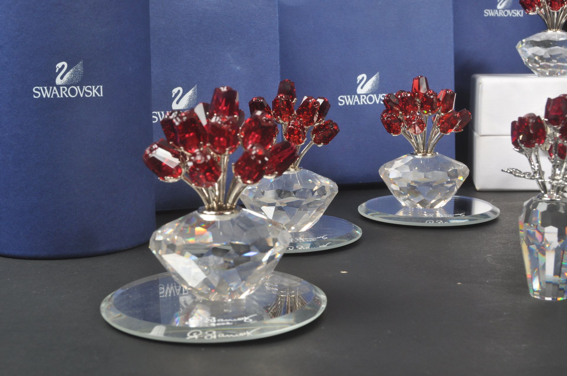 SWAROVSKI - COLLECTION OF CRYSTAL FLOWERS - Image 13 of 13