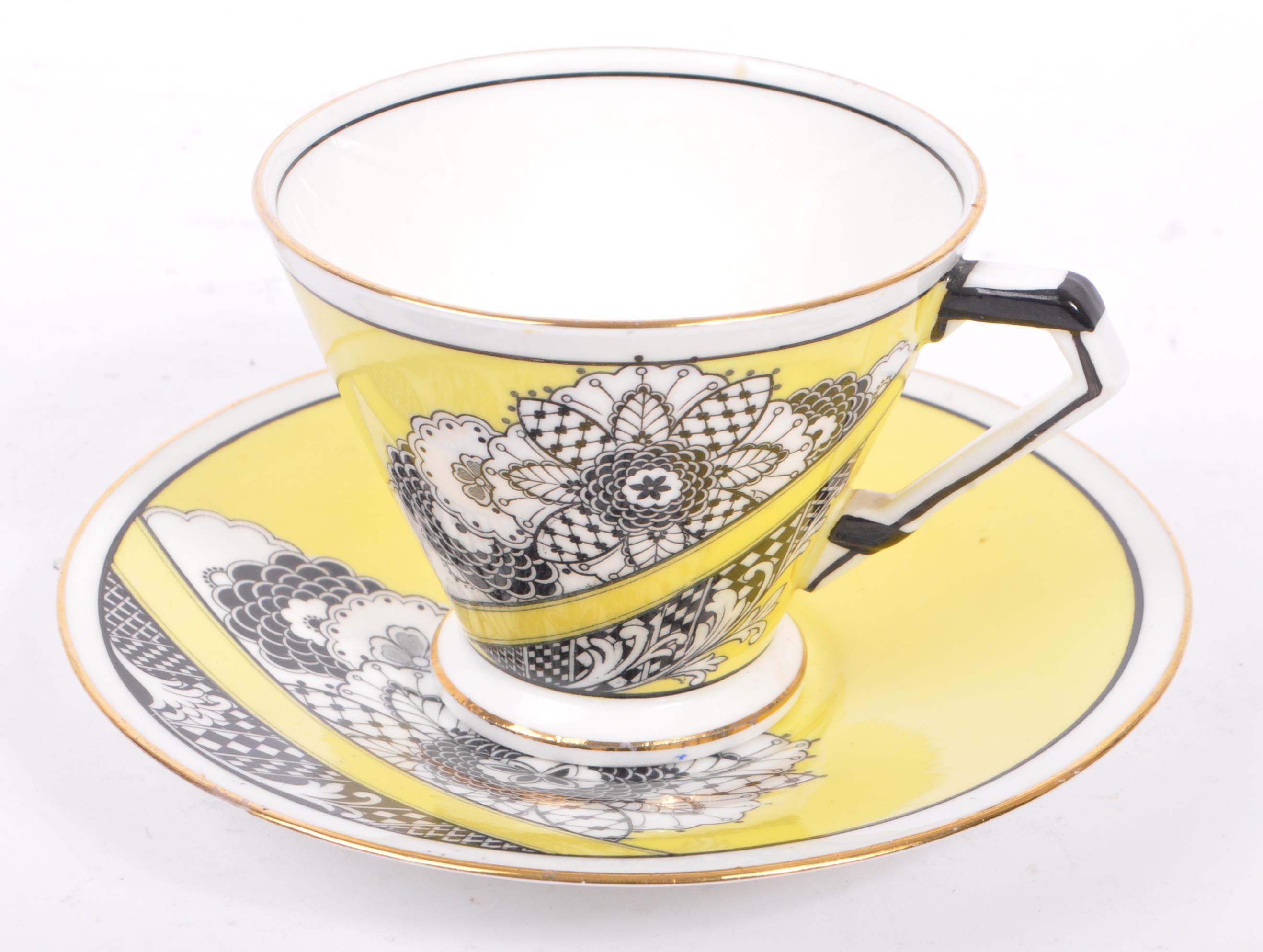 1930S 20TH CENTURY ART DECO HAMMERSLEY PORCELAIN CUP & SAUCER - Image 2 of 6