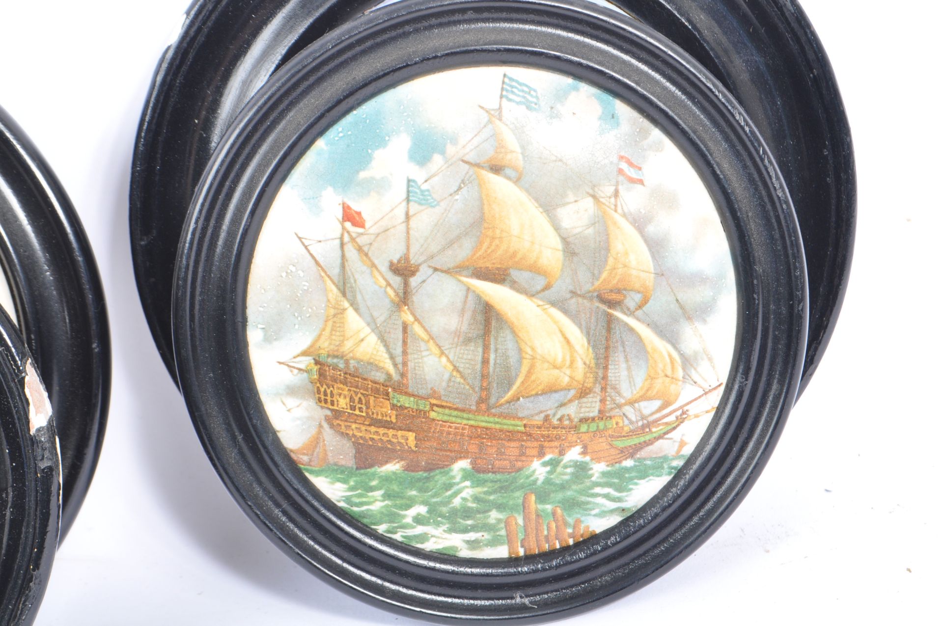 FOUR 19TH CENTURY VICTORIAN FRAMED PRATTWARE CERAMIC LIDS - Image 5 of 6