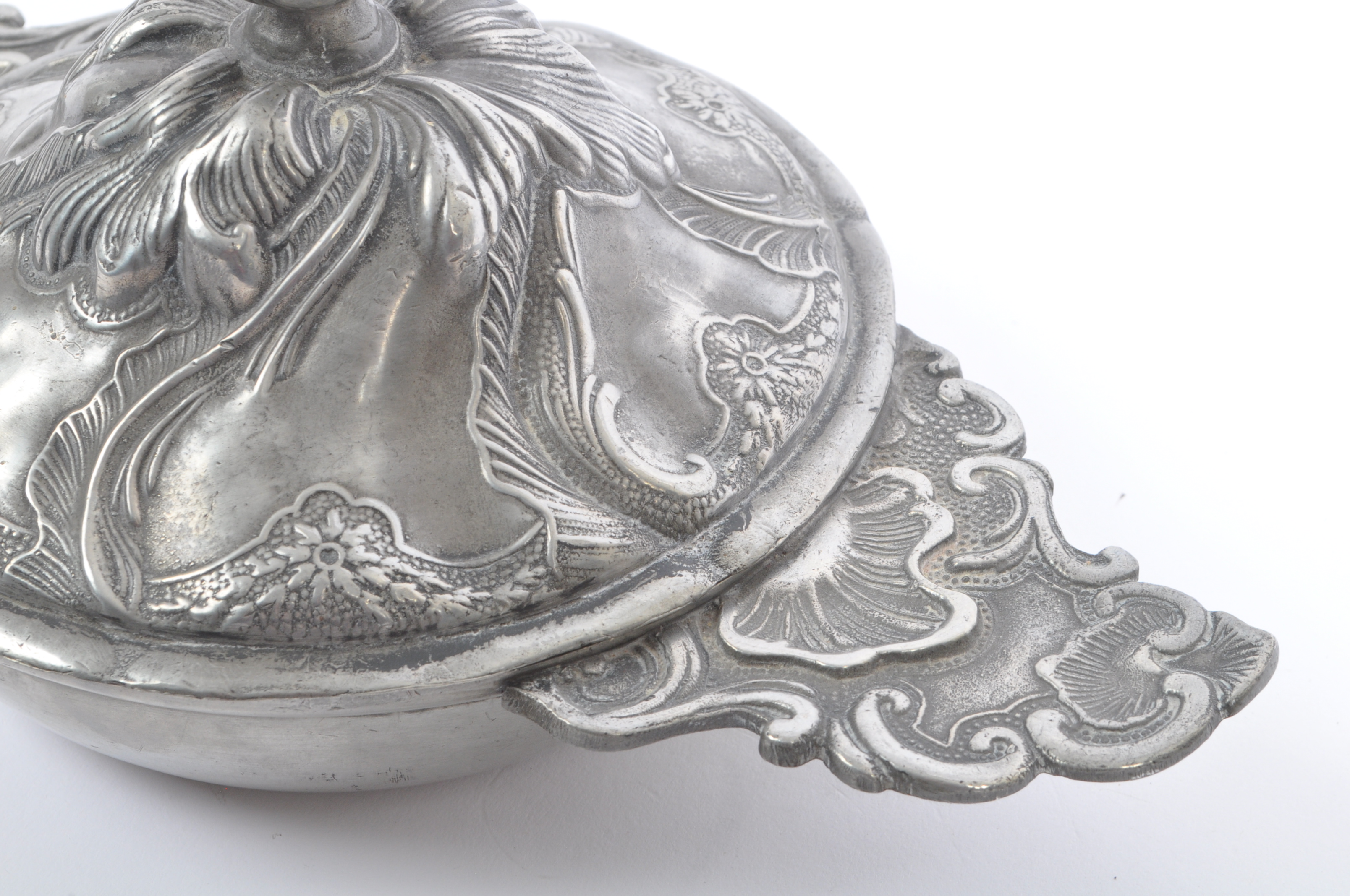 19TH CENTURY ART NOUVEAU LIDDED PEWTER POT - Image 4 of 7