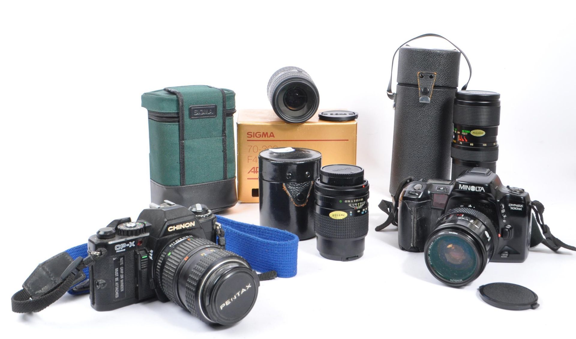 COLLECTION OF 20TH CENTURY 35MM CAMERAS AND LENSES