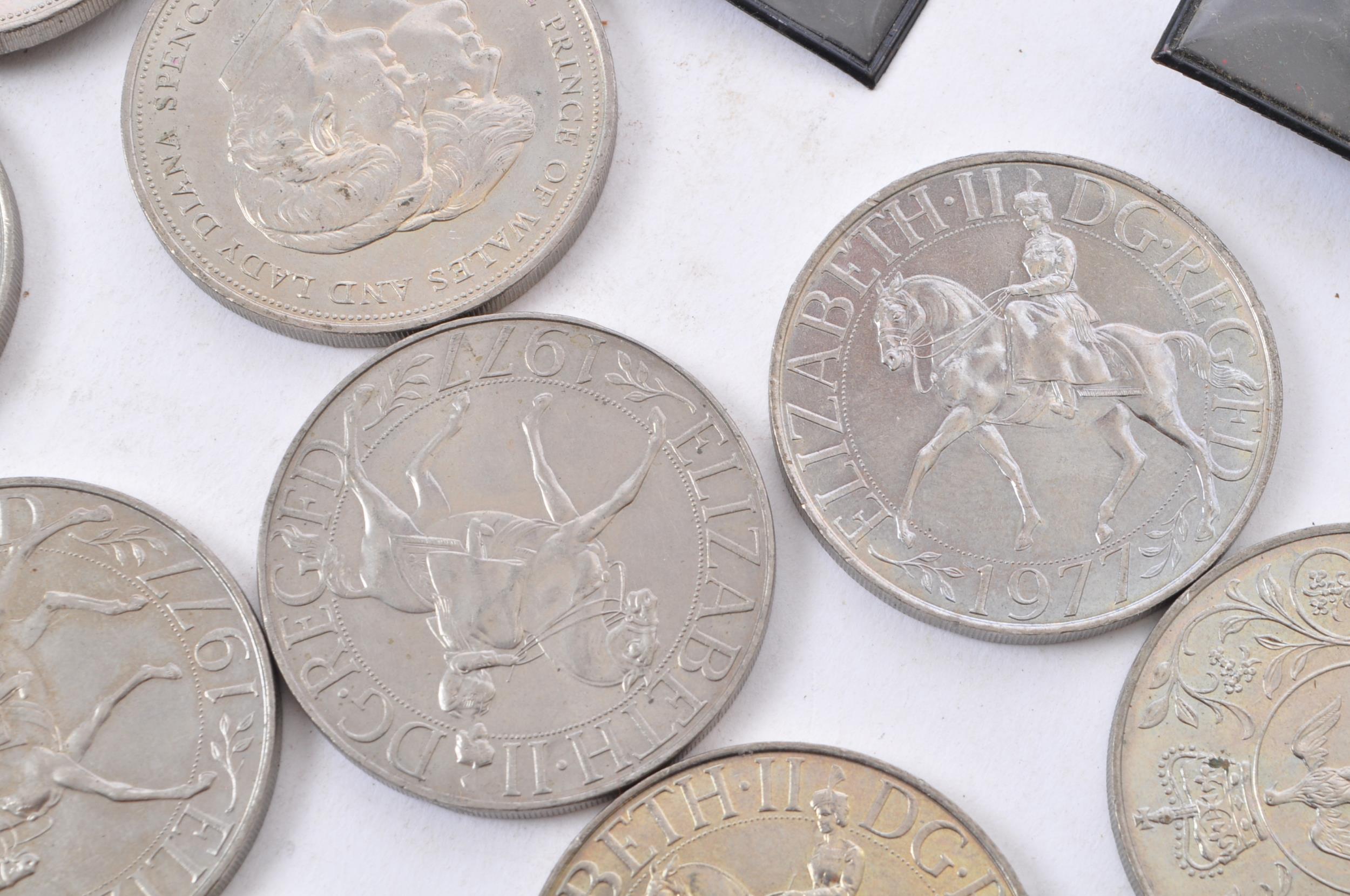 COLLECTION OF 24 X BRITISH CURRENCY 'CROWNS' COINAGE - Image 8 of 11