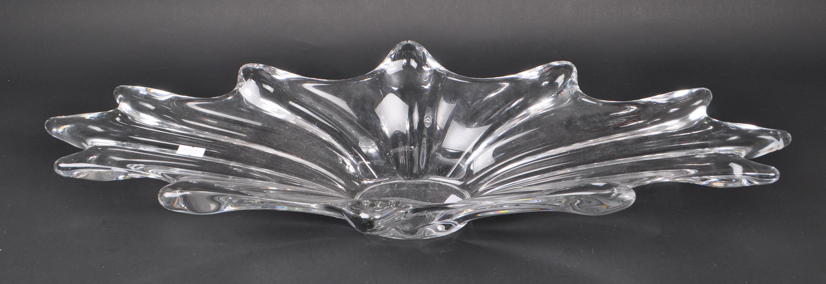 VINTAGE 20TH CENTURY GLASS CENTREPIECE BOWL - Image 3 of 7