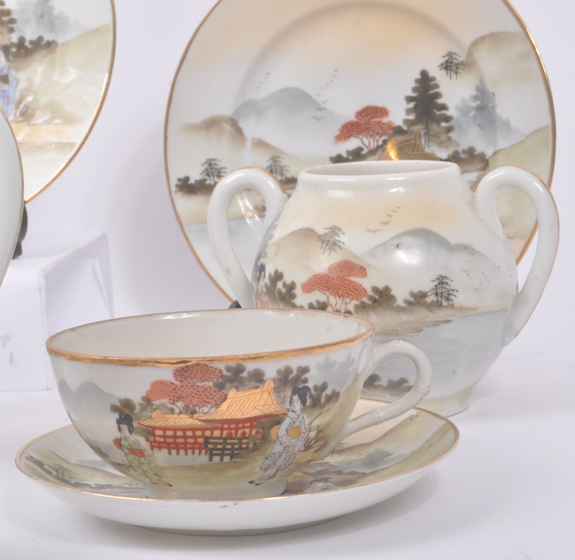 20TH CENTURY PORCELAIN JAPANESE TEA SERVICE - Image 4 of 8