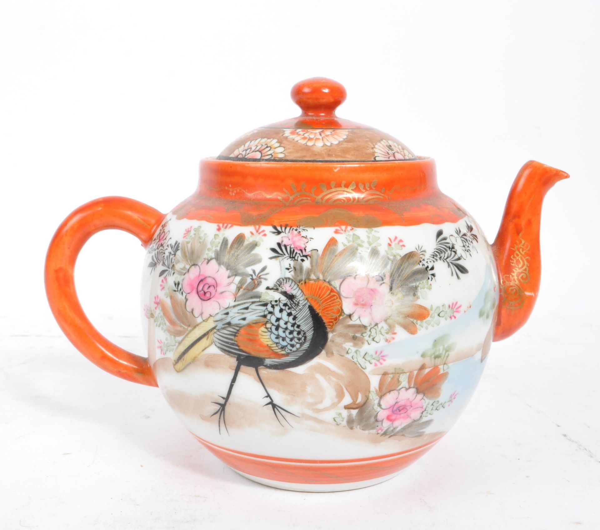 1920S CHINESE TEAPOT WITH ACCOMPANYING JAPANESE TEAPOT - Image 4 of 9