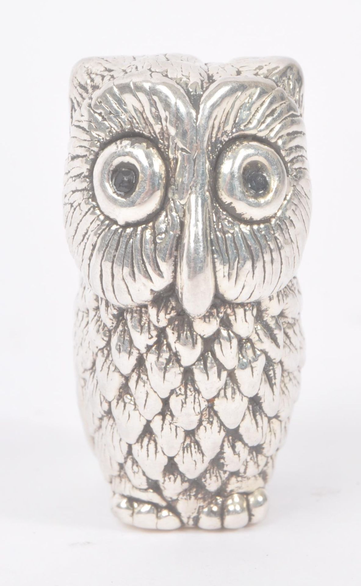 SILVER PINCUSHION IN THE FORM OF AN OWL