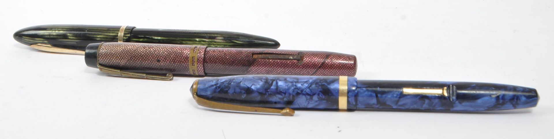 SHEAFFERS & BURNHAM - COLLECTION OF THREE FOUNTAIN PENS - Bild 3 aus 6