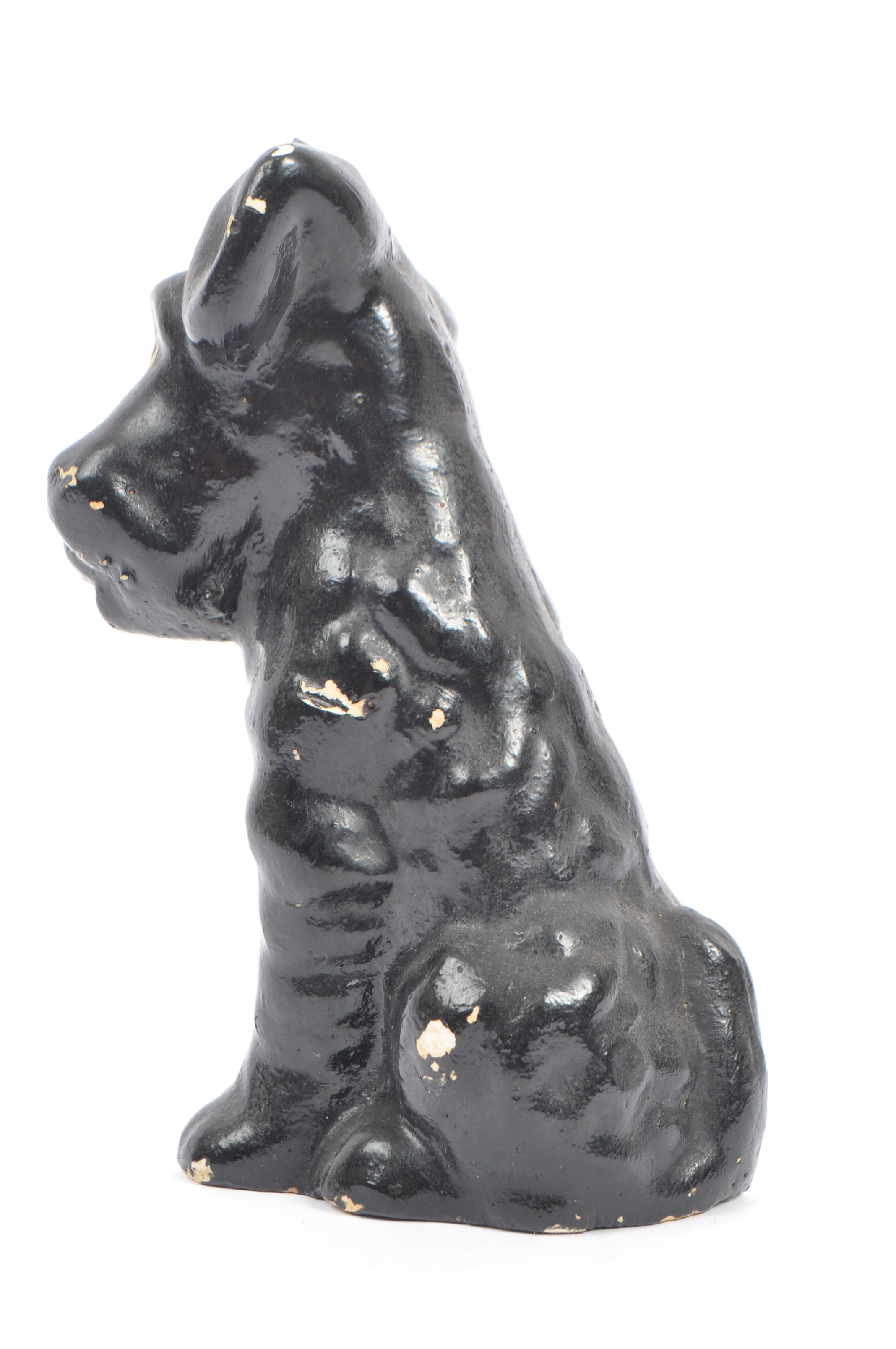 1950S CERAMIC BLACK SEATED TERRIER SCOTTIE DOG FIGURINE - Image 4 of 6