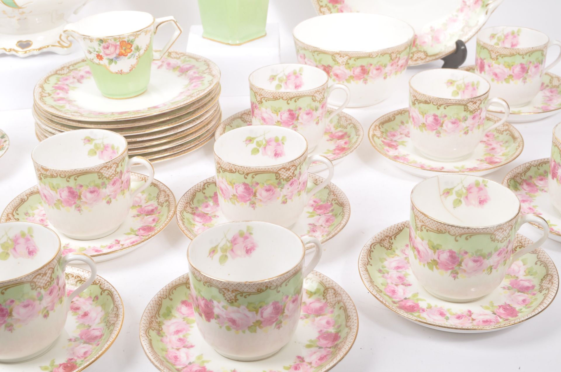 ROYAL DOULTON / LONGTON - DINNER / TEA SERVICE PINK ROSE - Bild 5 aus 14