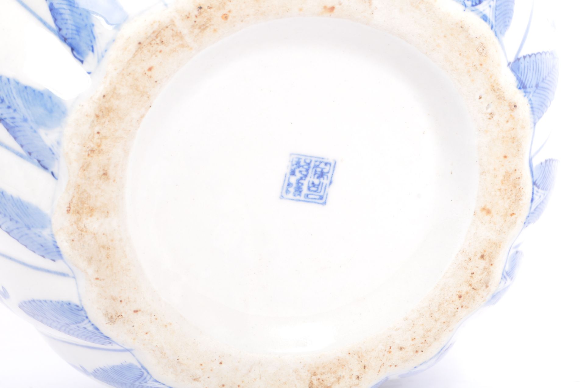 LARGE BLUE & WHITE CONTEMPORARY CHINESE PUMPKIN SHAPED VASE - Bild 5 aus 5