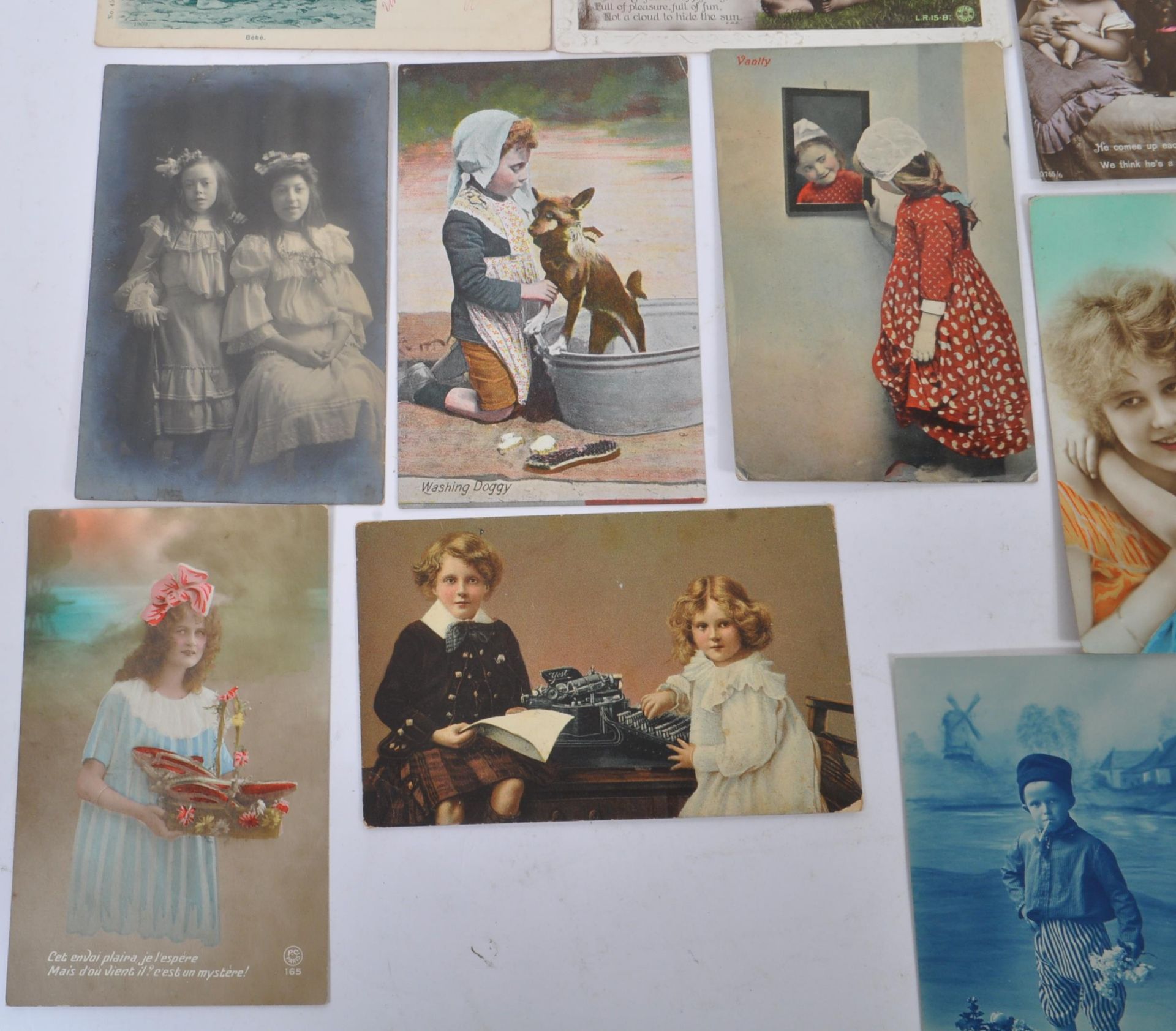 COLLECTION OF EARLY 20TH CENTURY POSTCARDS FT CHILDREN - Bild 9 aus 13