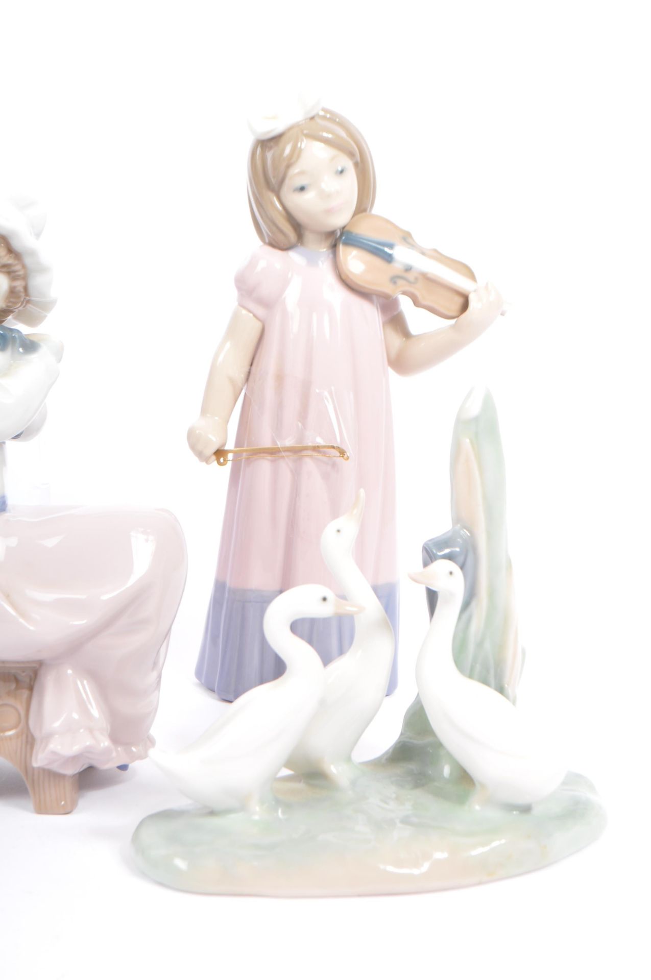 COLLECTION OF VARIOUS NAO / LLADRO SPANISH PORCELAIN FIGURINES - Image 3 of 9