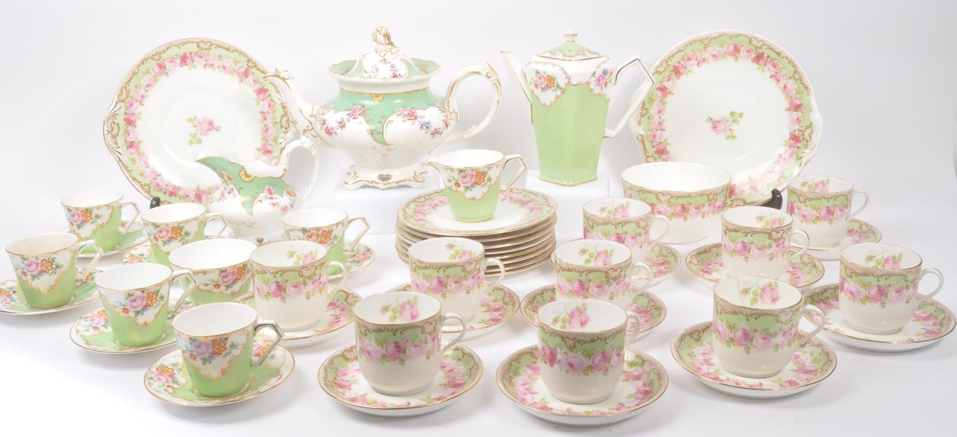 ROYAL DOULTON / LONGTON - DINNER / TEA SERVICE PINK ROSE